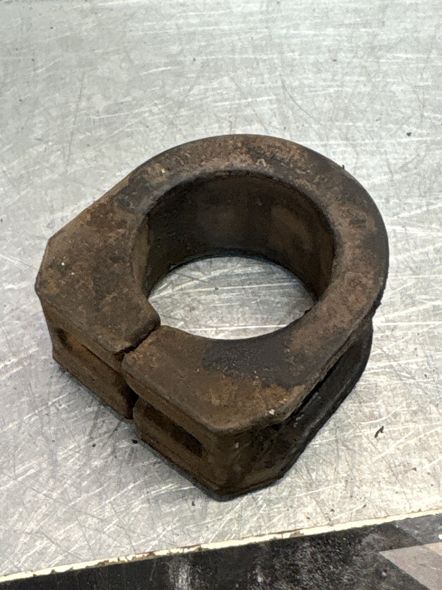 Porsche 944 steering rack clamp, used 94434713901