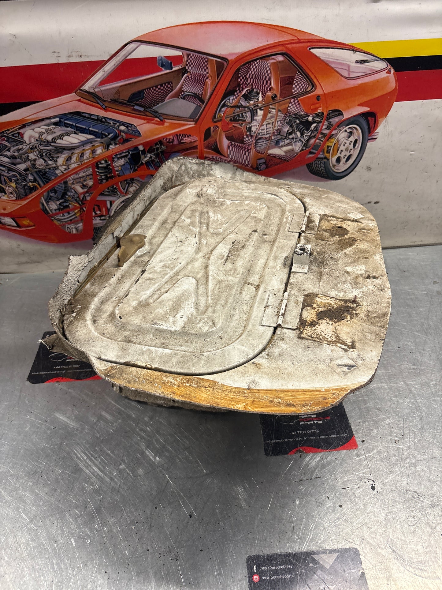 Porsche 928 Battery tray cut, 92850180502 used