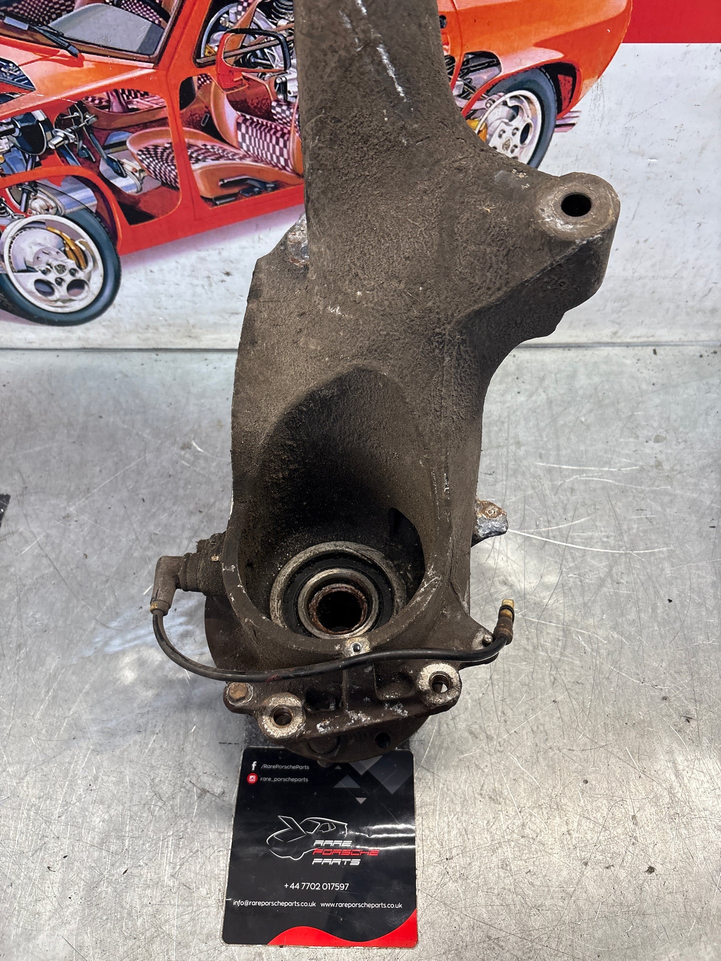 Porsche 944 alloy rear left trailing arm, used 95133151305 / 9513315134R used, with hubs