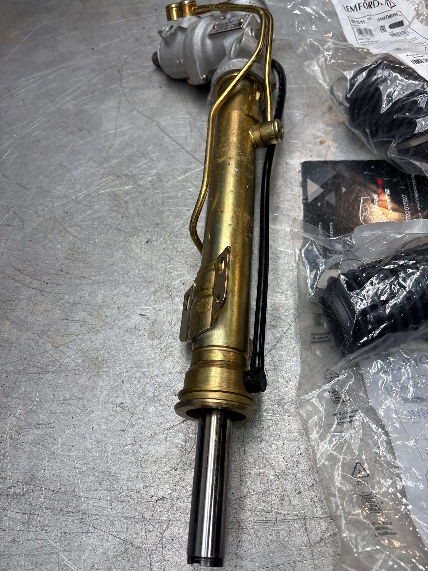 Porsche 924S, 944, 968 Power steering rack, RHD 94534701122, refurbished