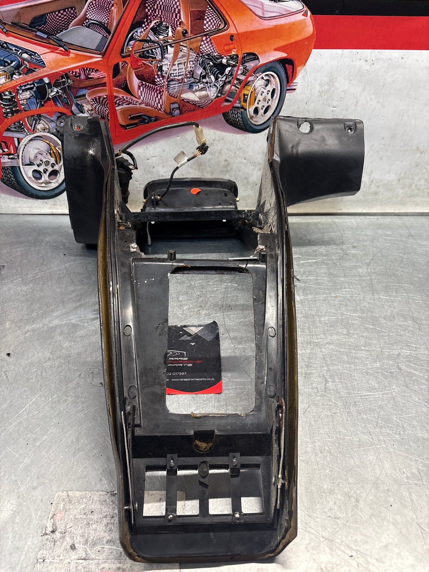 Porsche 928 Center console, used for spares or repair 92855206304 black