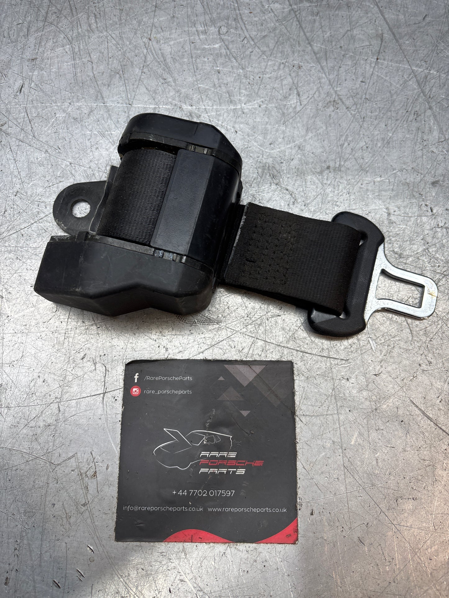 Porsche 928 rear left N/S seat belt 92880301507 used