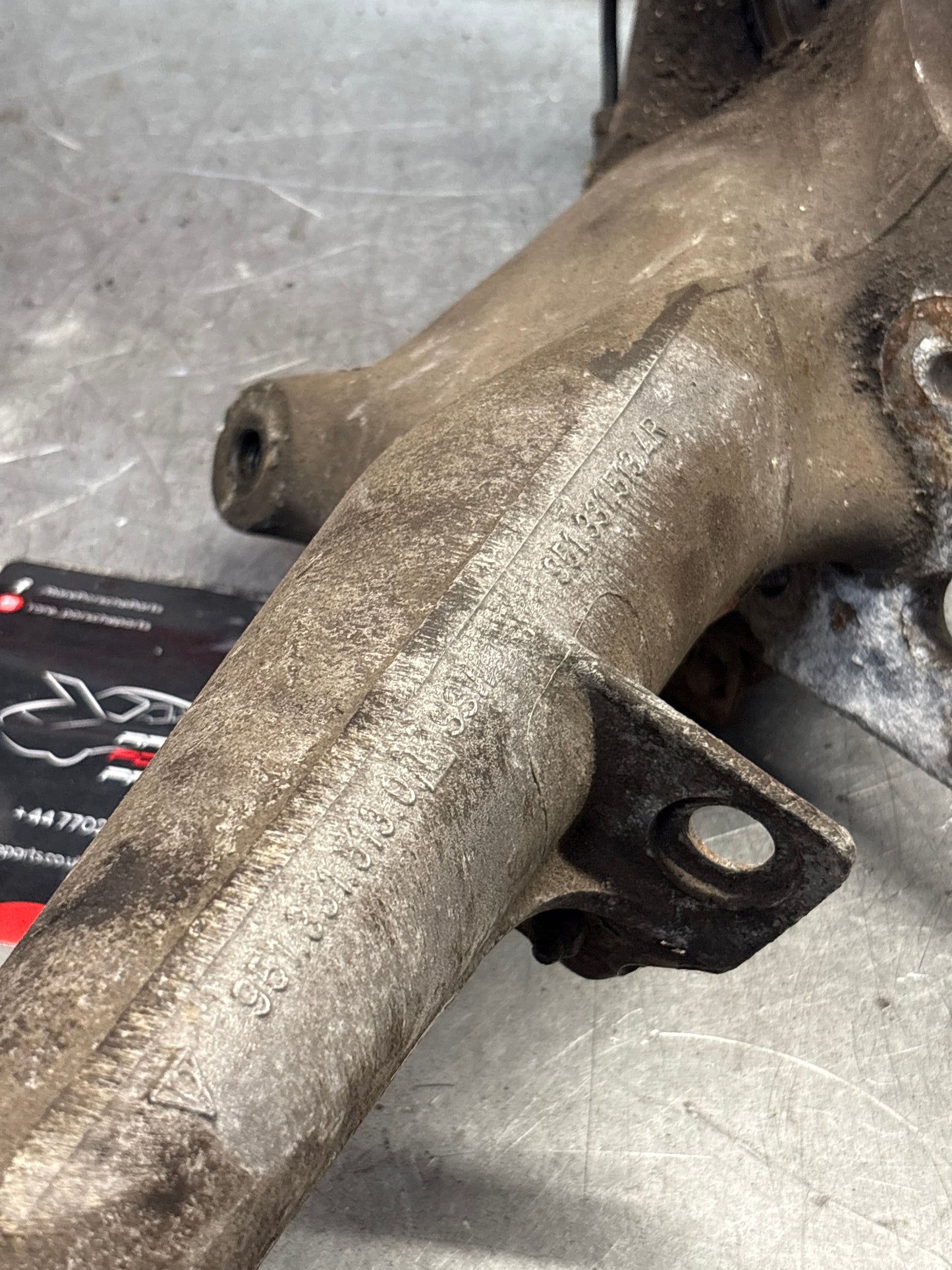 Porsche 944 alloy rear left trailing arm, used 95133151305 / 9513315134R used, with hubs