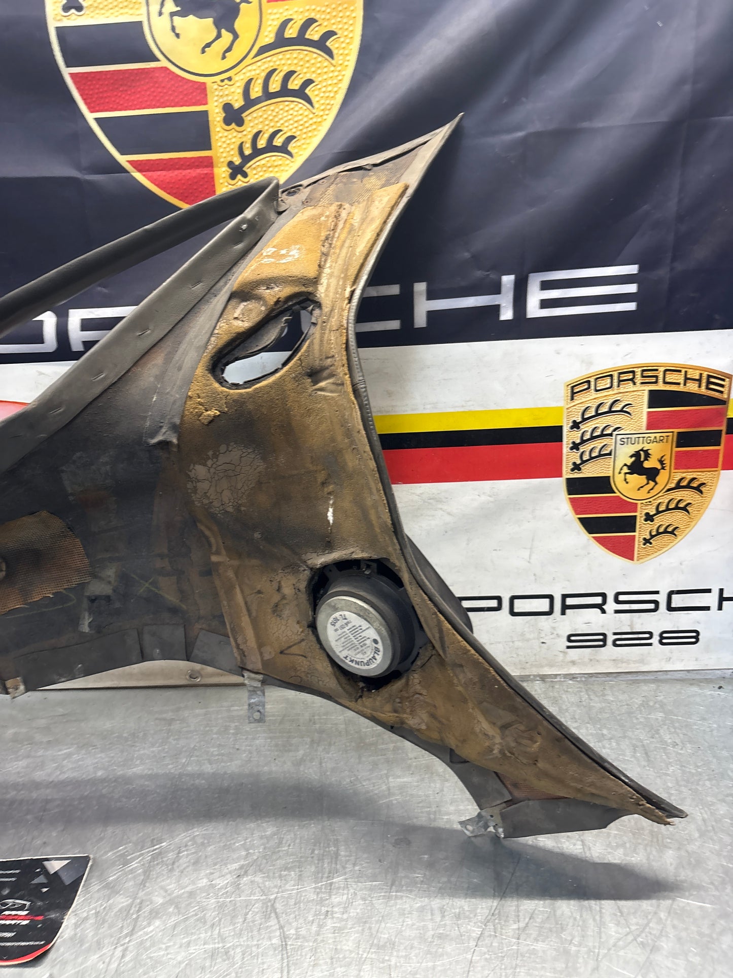 Porsche 928 right side lower side trim panel, grey used 92855502257