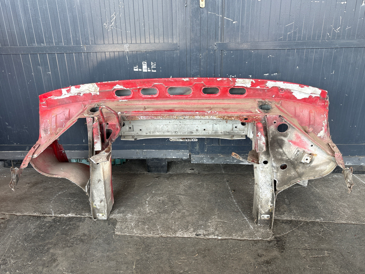 Porsche 924 Front end section cut 477805591