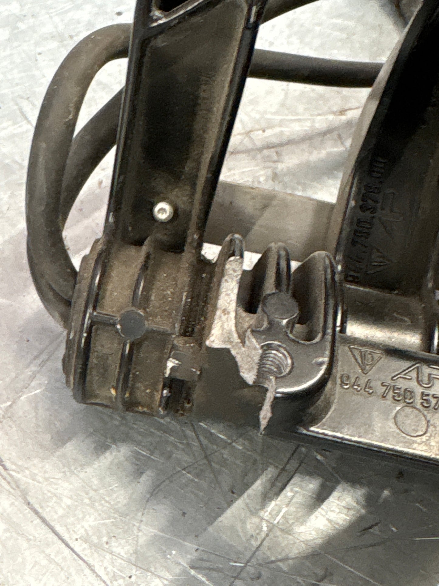 Porsche 968 right headlight swivel frame, for spares or repair 94475057200 / 94475057400 / 94475037800