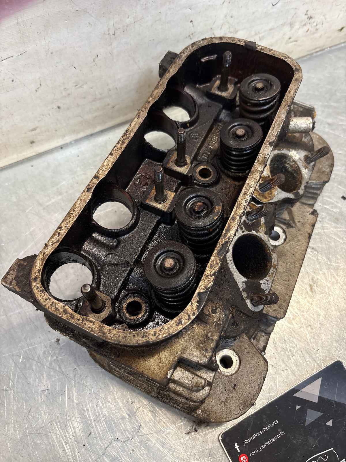 Porsche 914, cylinder head, right side, used 021101371Q