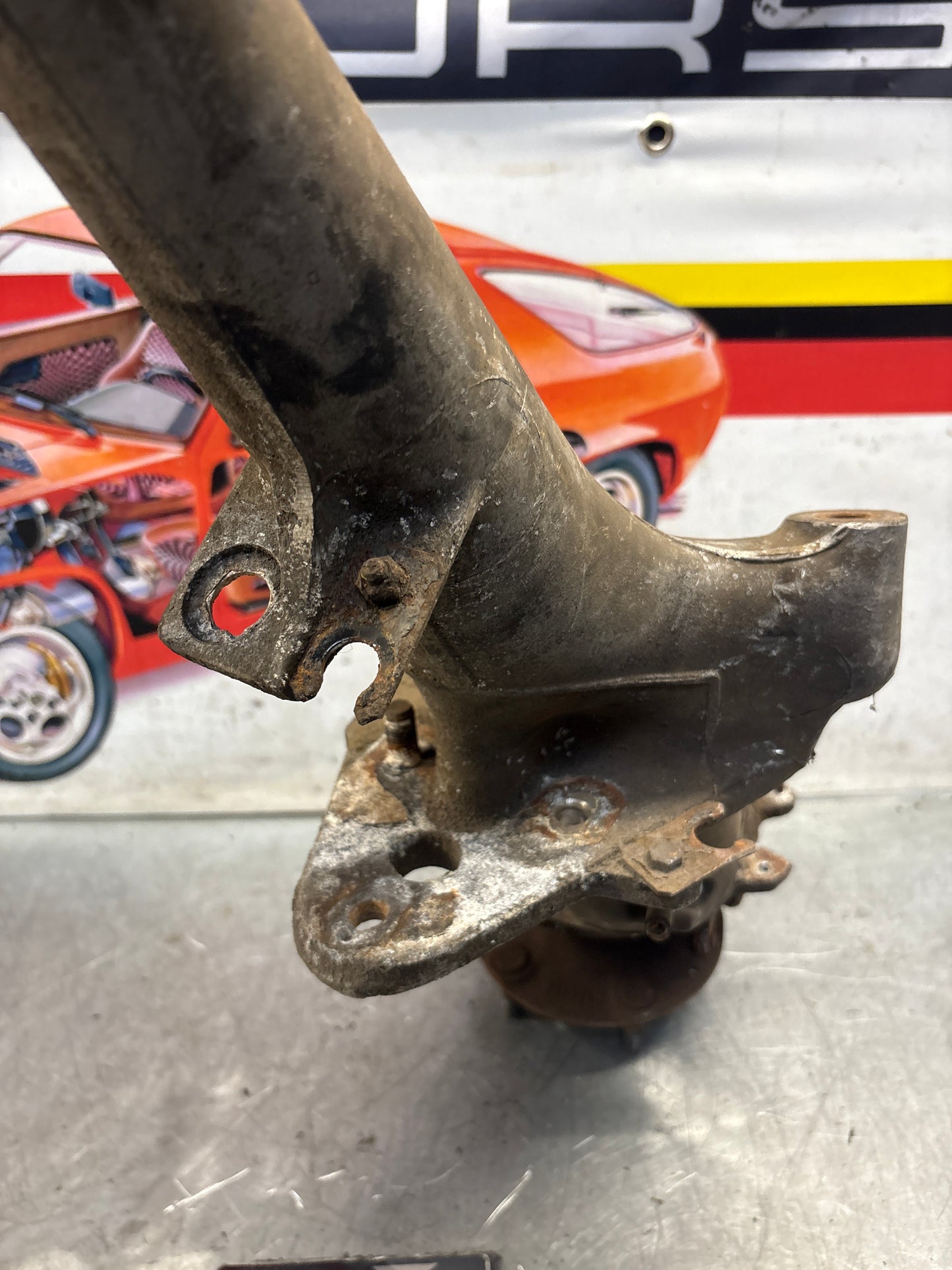 Porsche 944 alloy rear right trailing arm, used 95133151405 / 9513315144R used, with hubs