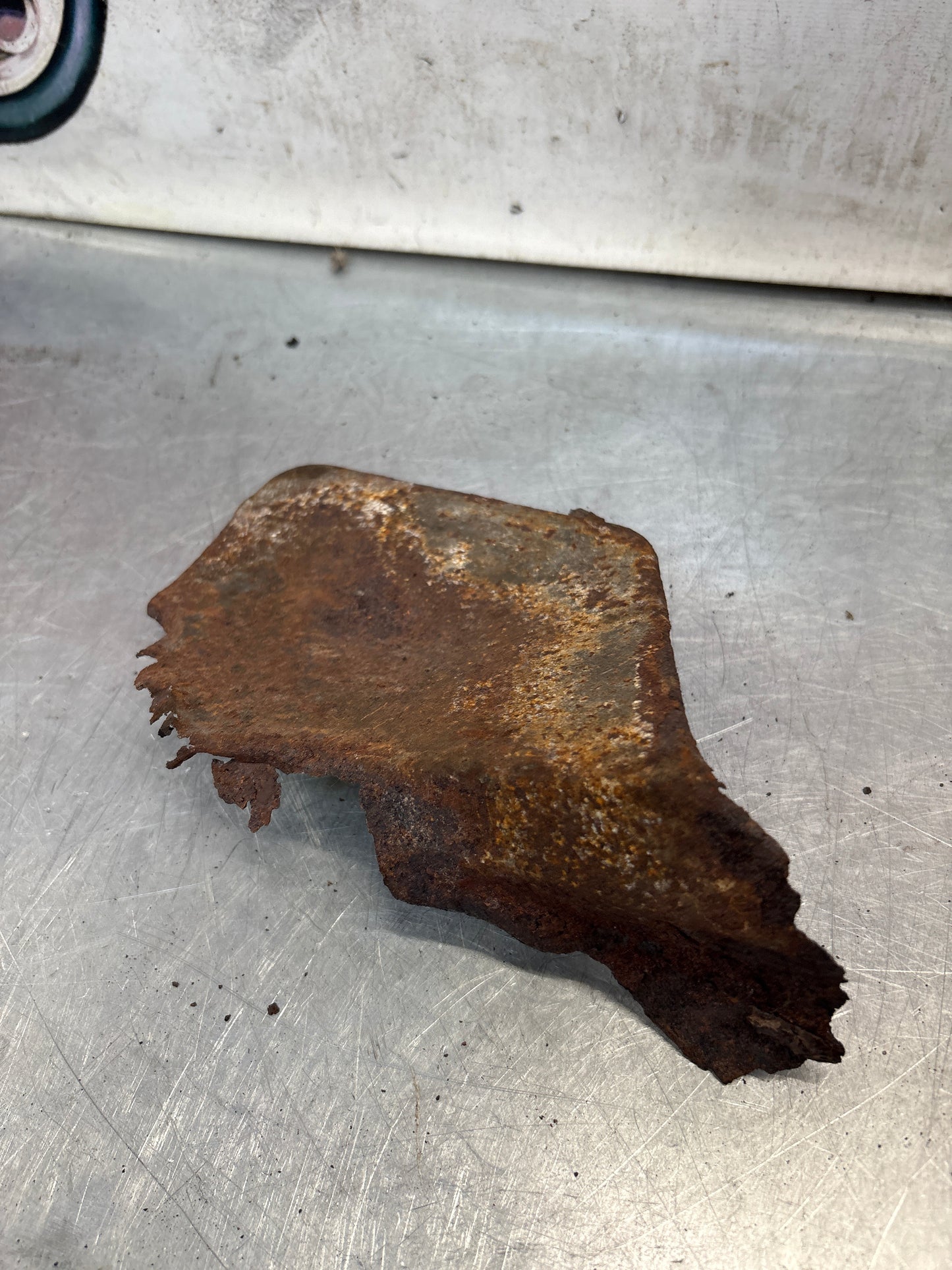 Porsche 928 mount cover heat shield plate right side, for spares or repair 92837506801