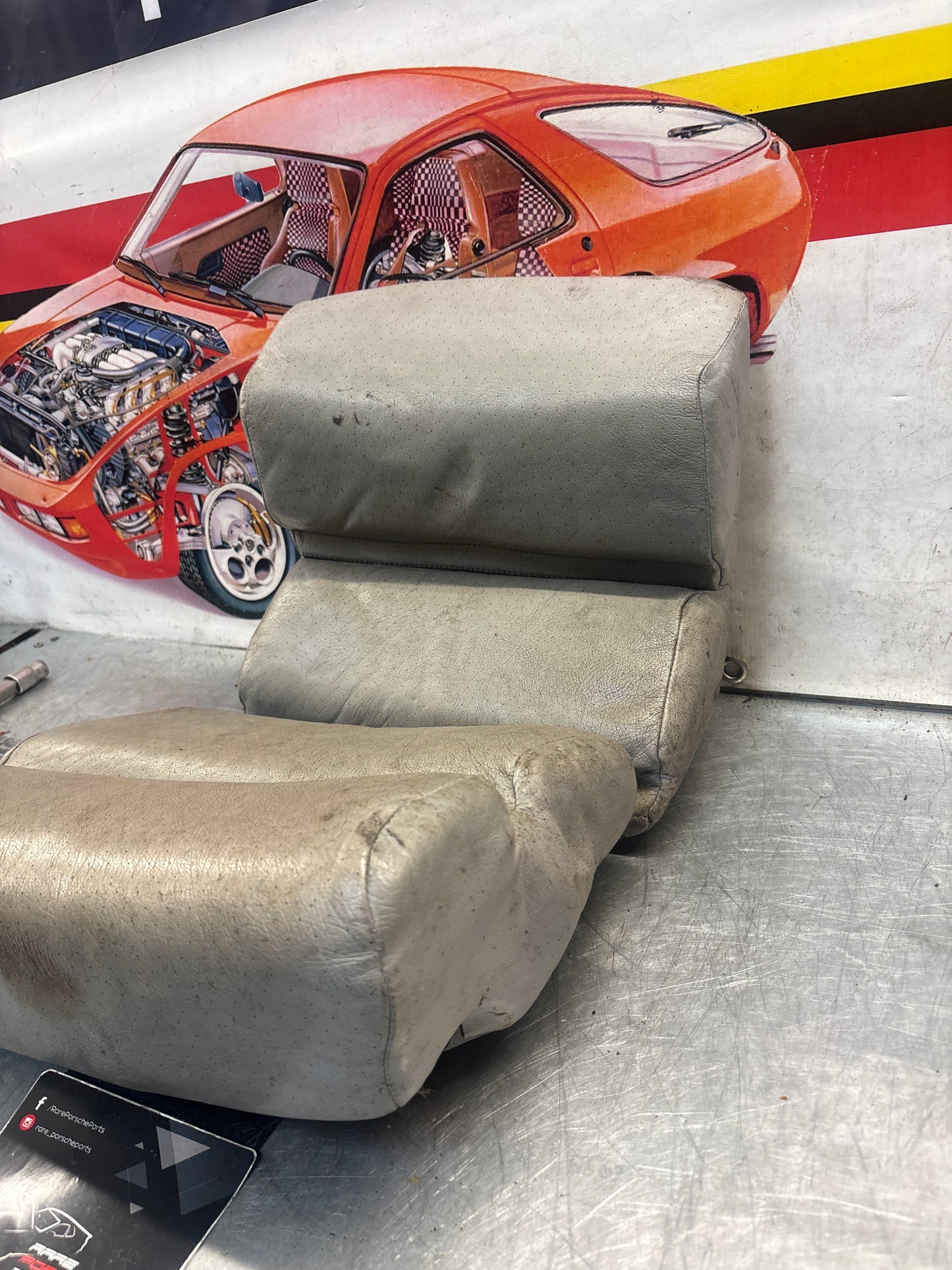 Porsche 928 rear right seat and center + upper cushion, used, grey 92852206051 / 92852208851 / 92852204650