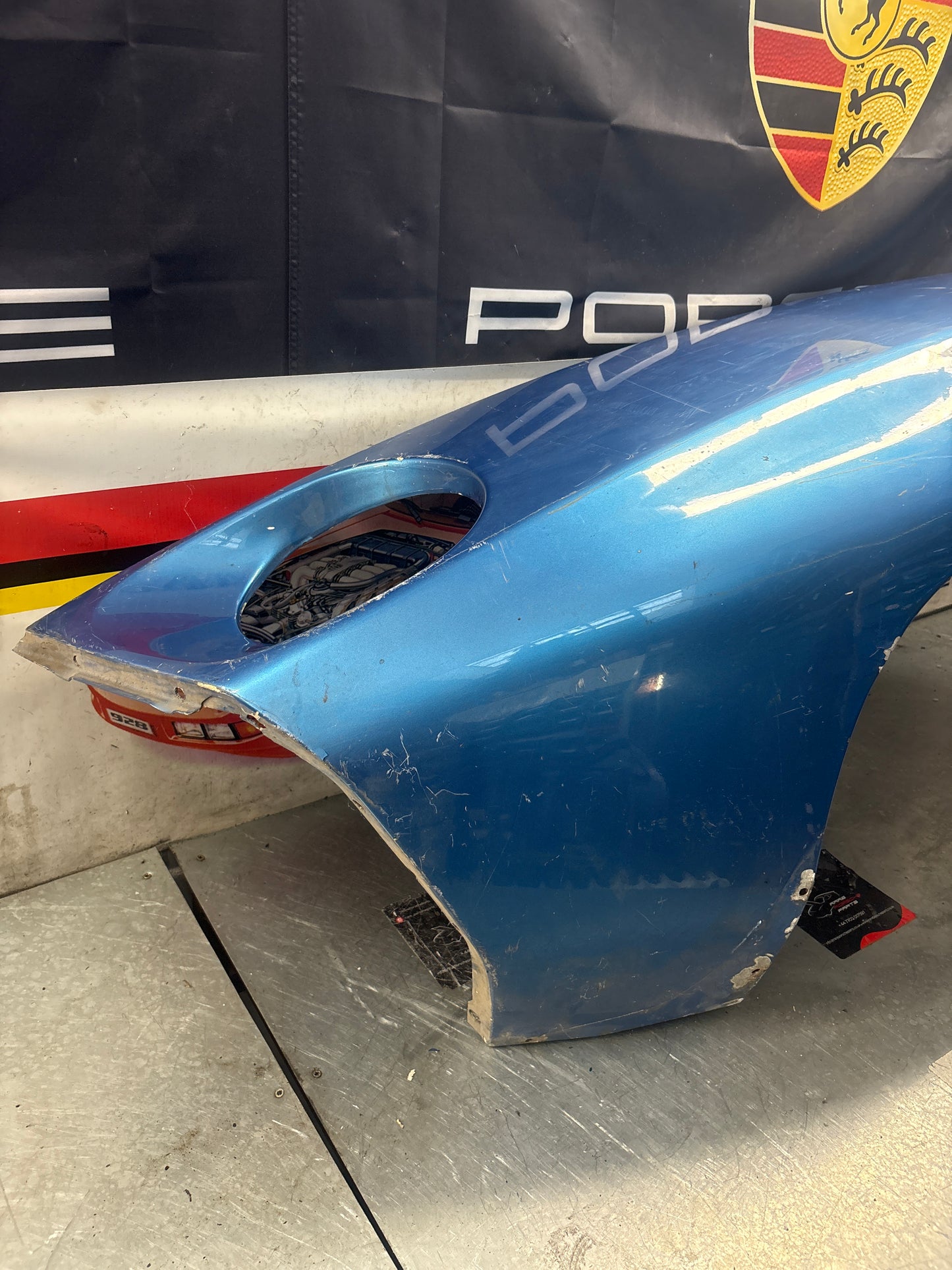 Porsche 928S front left wing, 92850301103 used