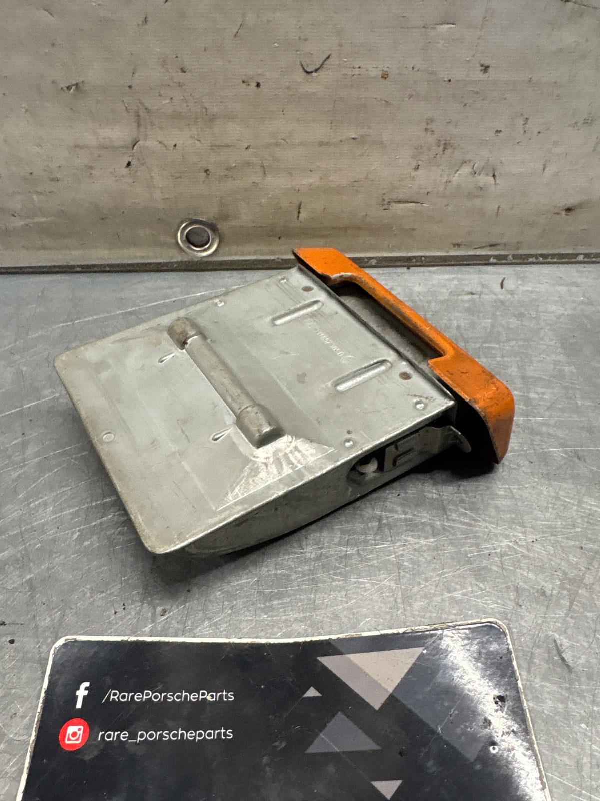 Porsche 914 Ashtray, used 91455207510