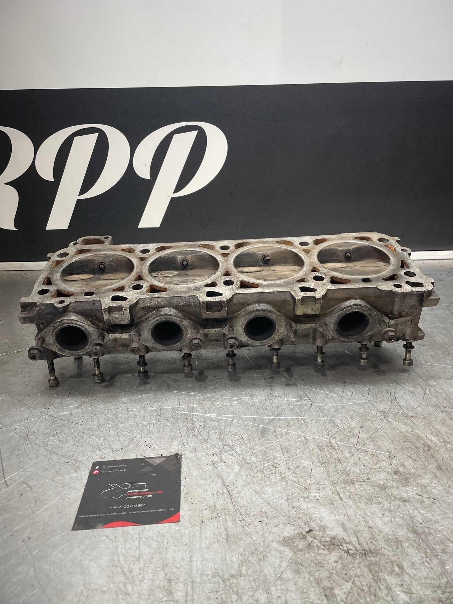 Porsche 944 cylinder head, used 9441043038R