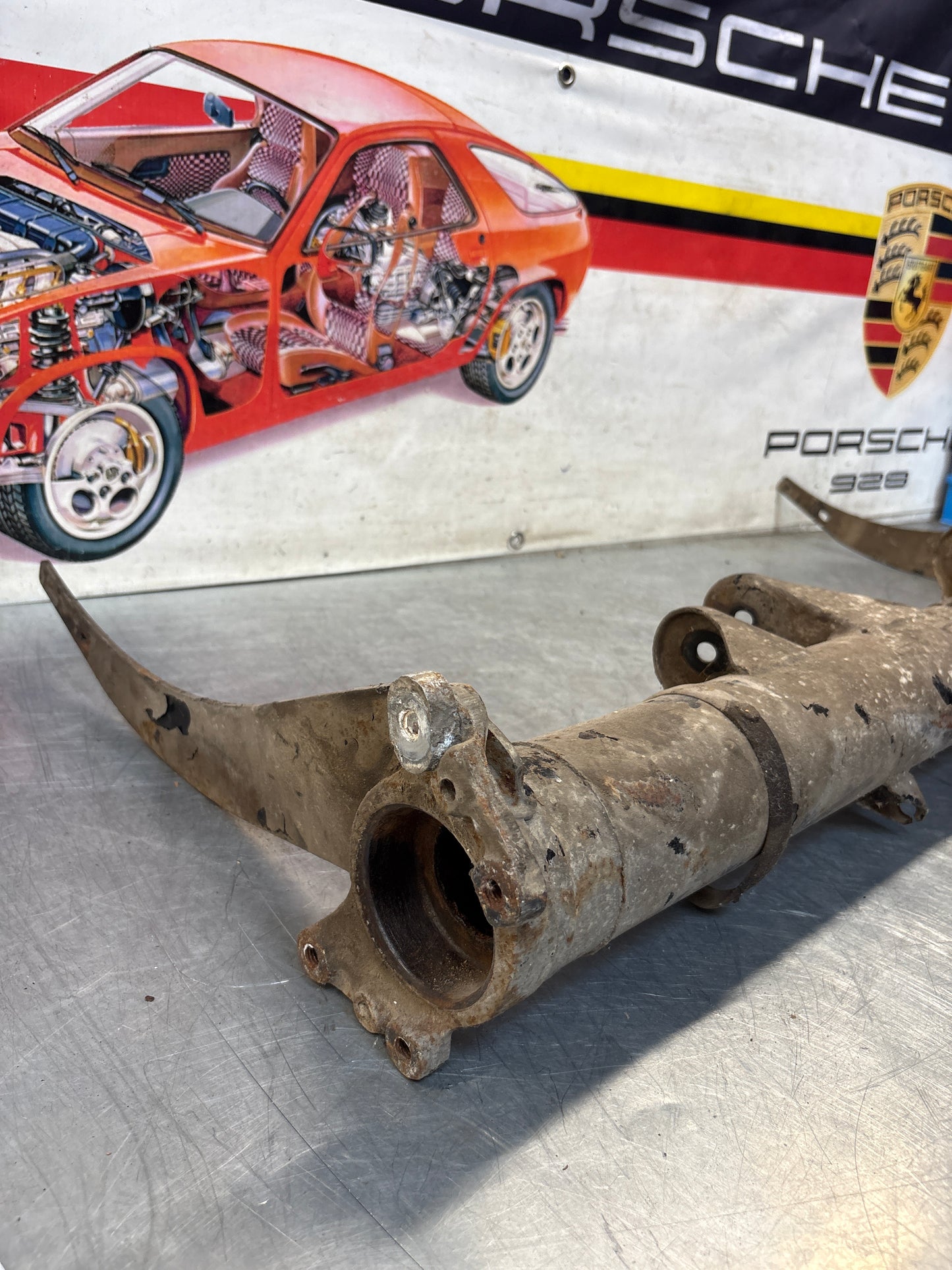 Porsche 924 Late Rear Axle carrier, used 477500053F