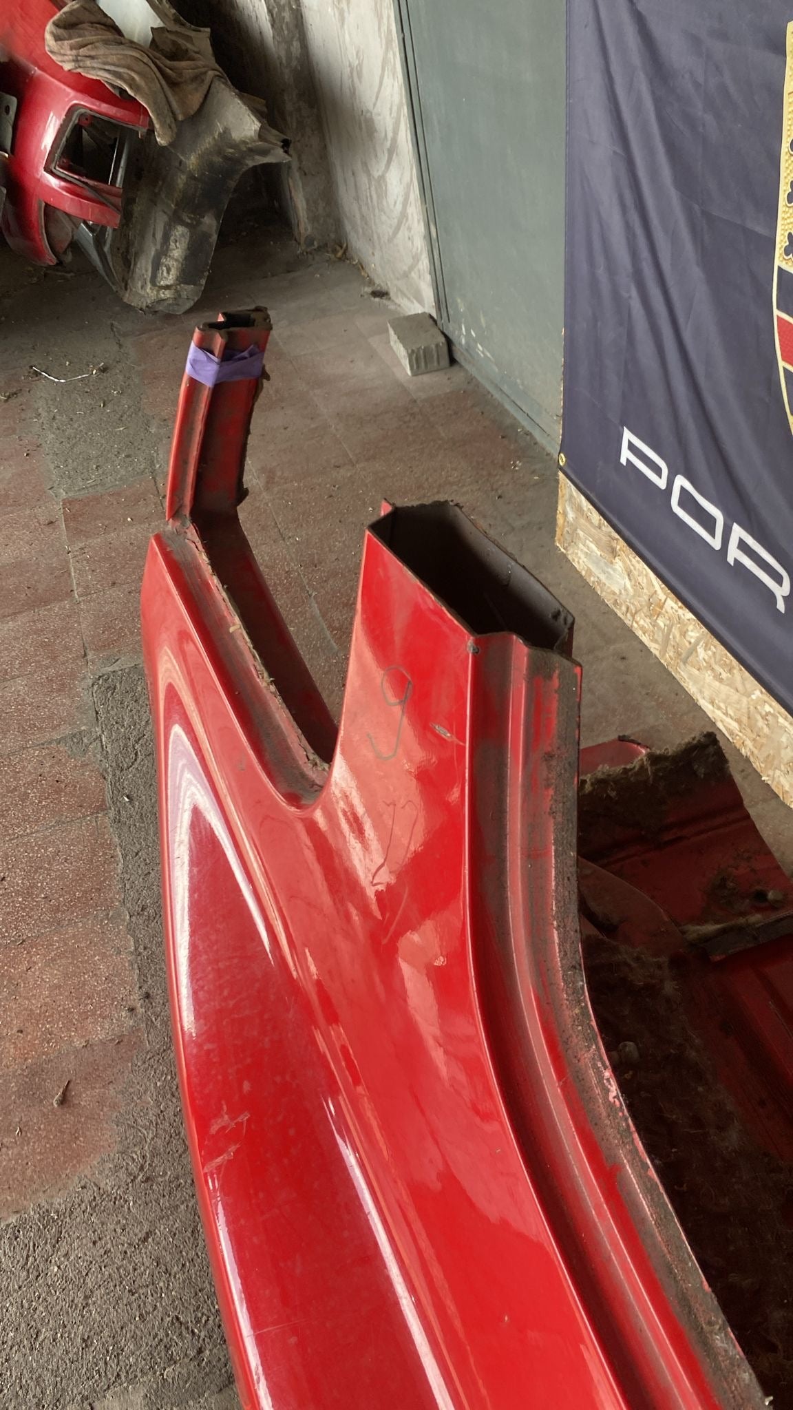 Porsche 944 left side cut, rear fender, 94450390303