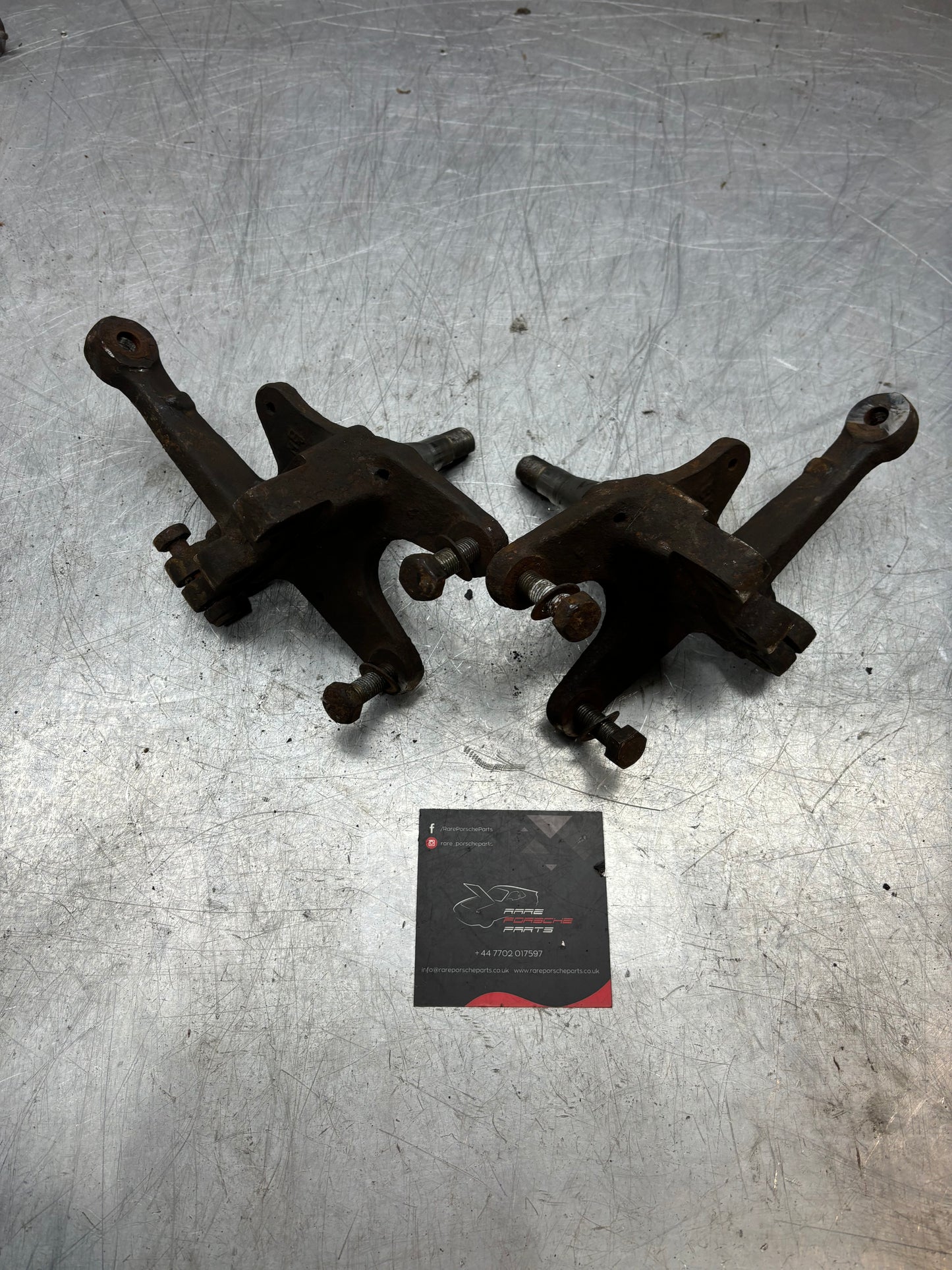 Porsche 924 76-78 pair of Front Spindle, knuckle, 477407312G 477407311G, used