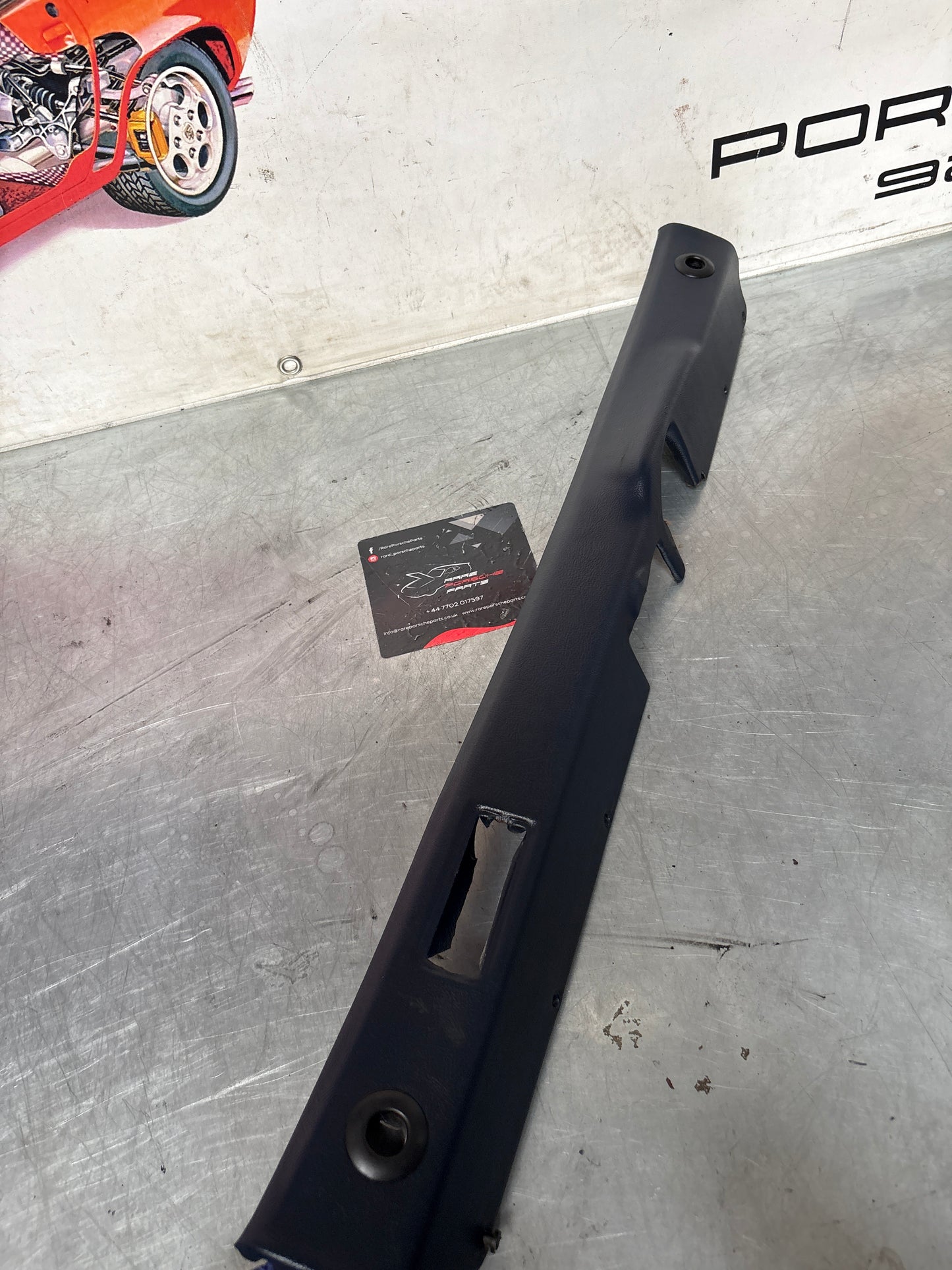 Porsche 928 tailgate interior trim, used, cobalt blue 92855504705