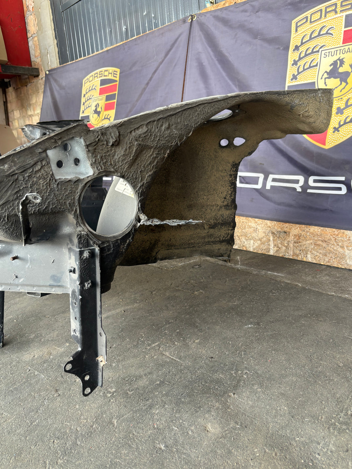 Porsche 944 Front end section cut