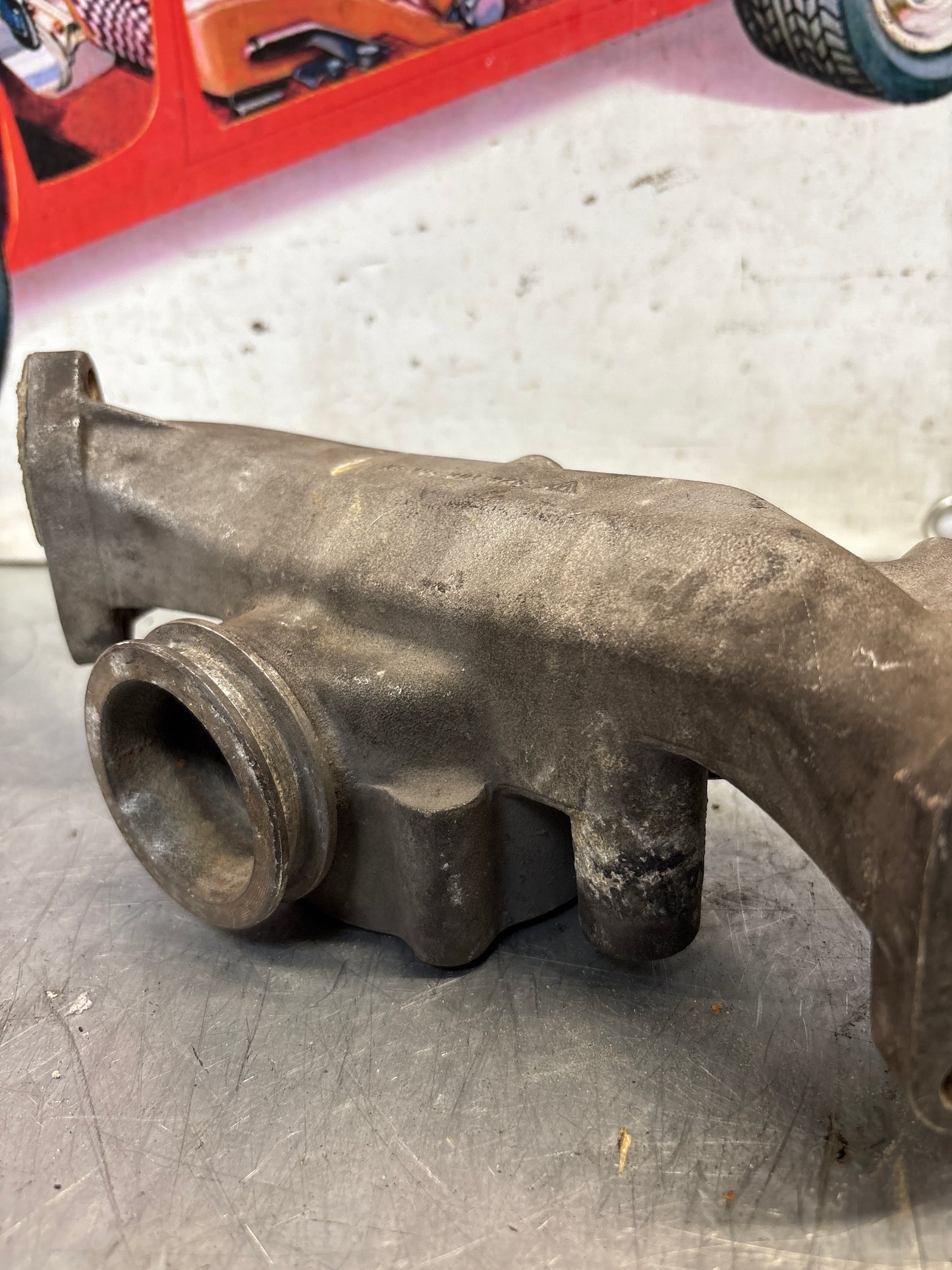 Porsche 928S 78-84 engine thermostat housing, used 9281061614R