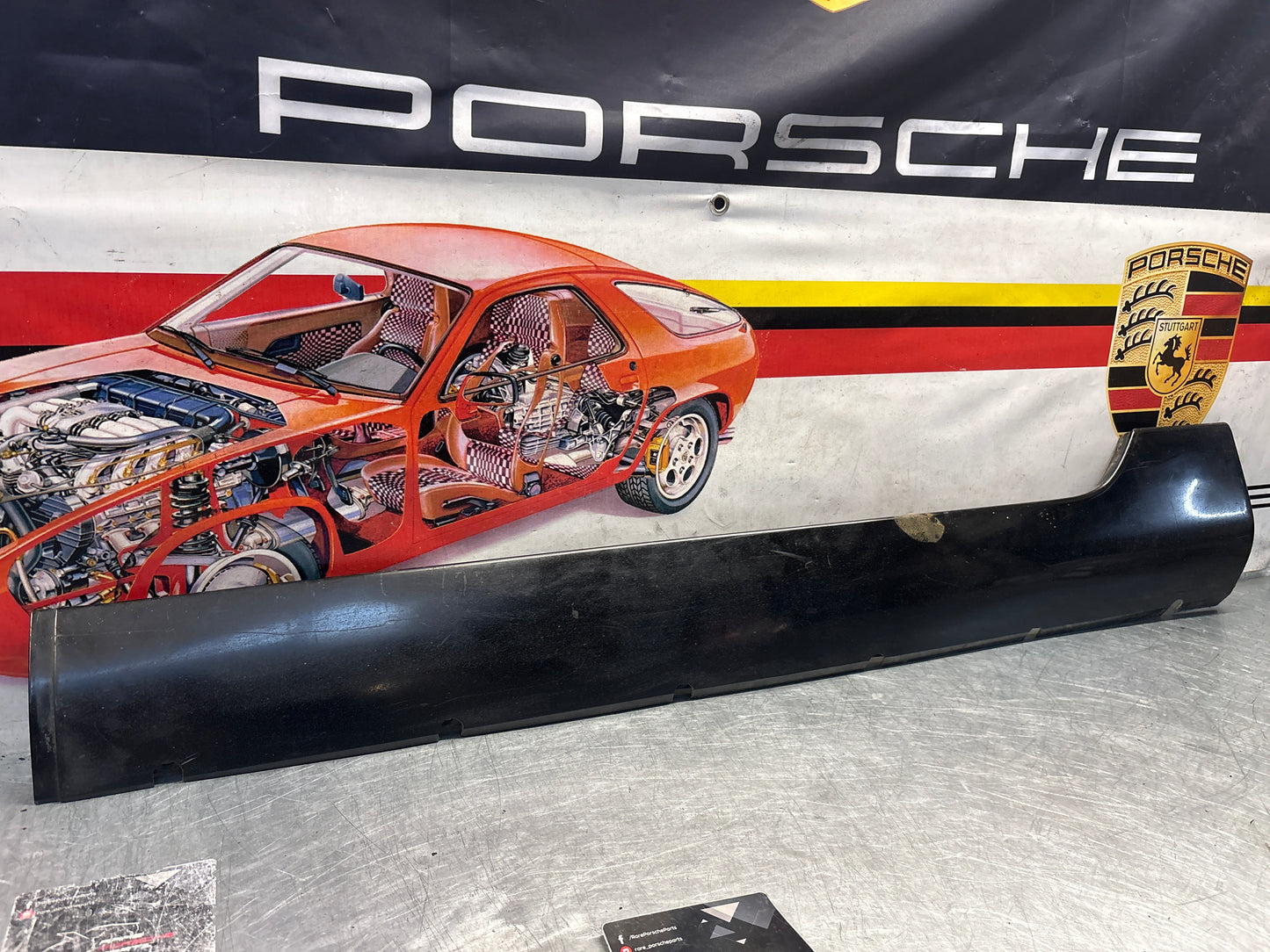 Porsche 928 S4 left sill cover, used 92855908502