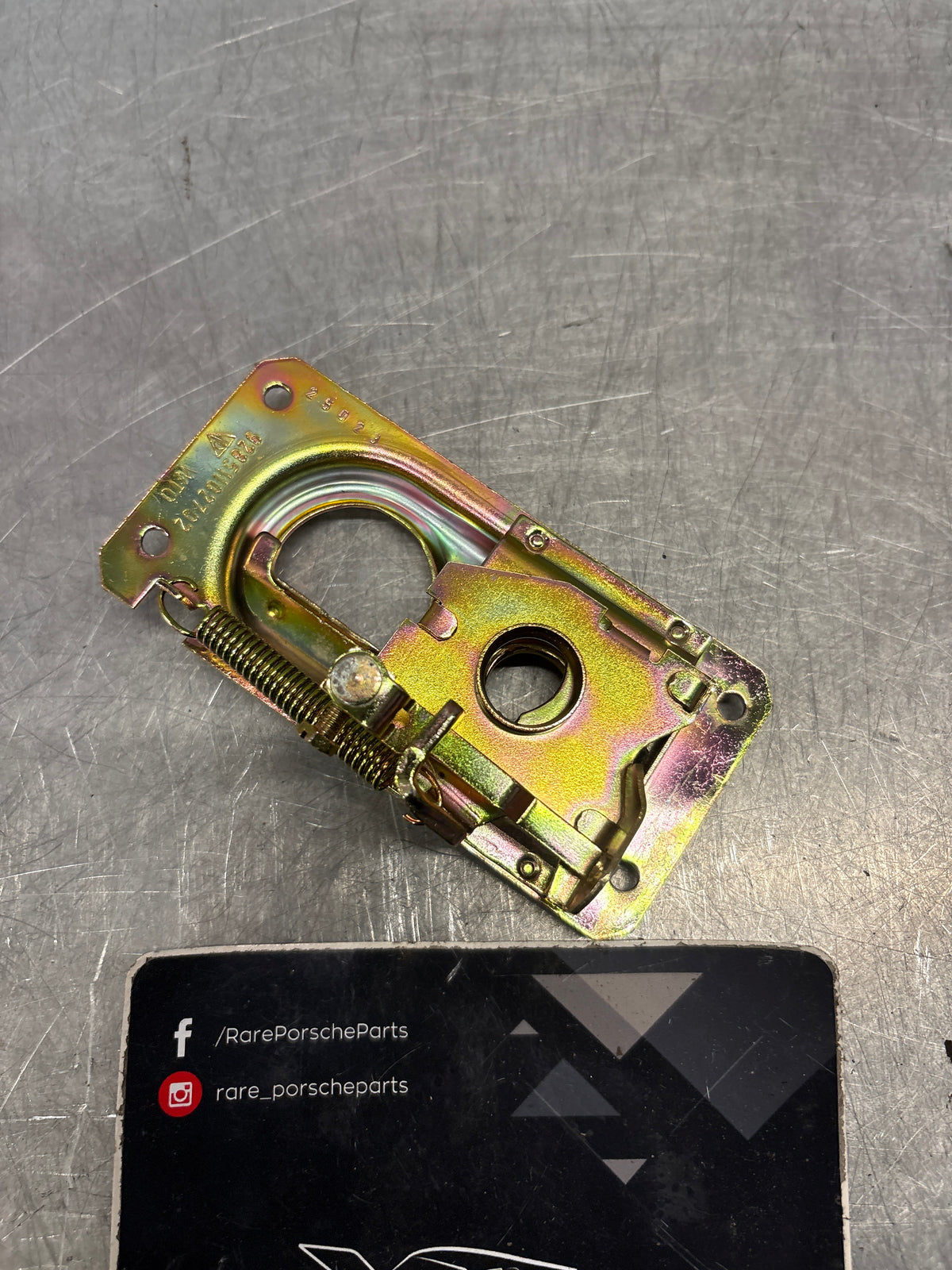 Porsche 928 lid lock lower part, refurbished 92851102702