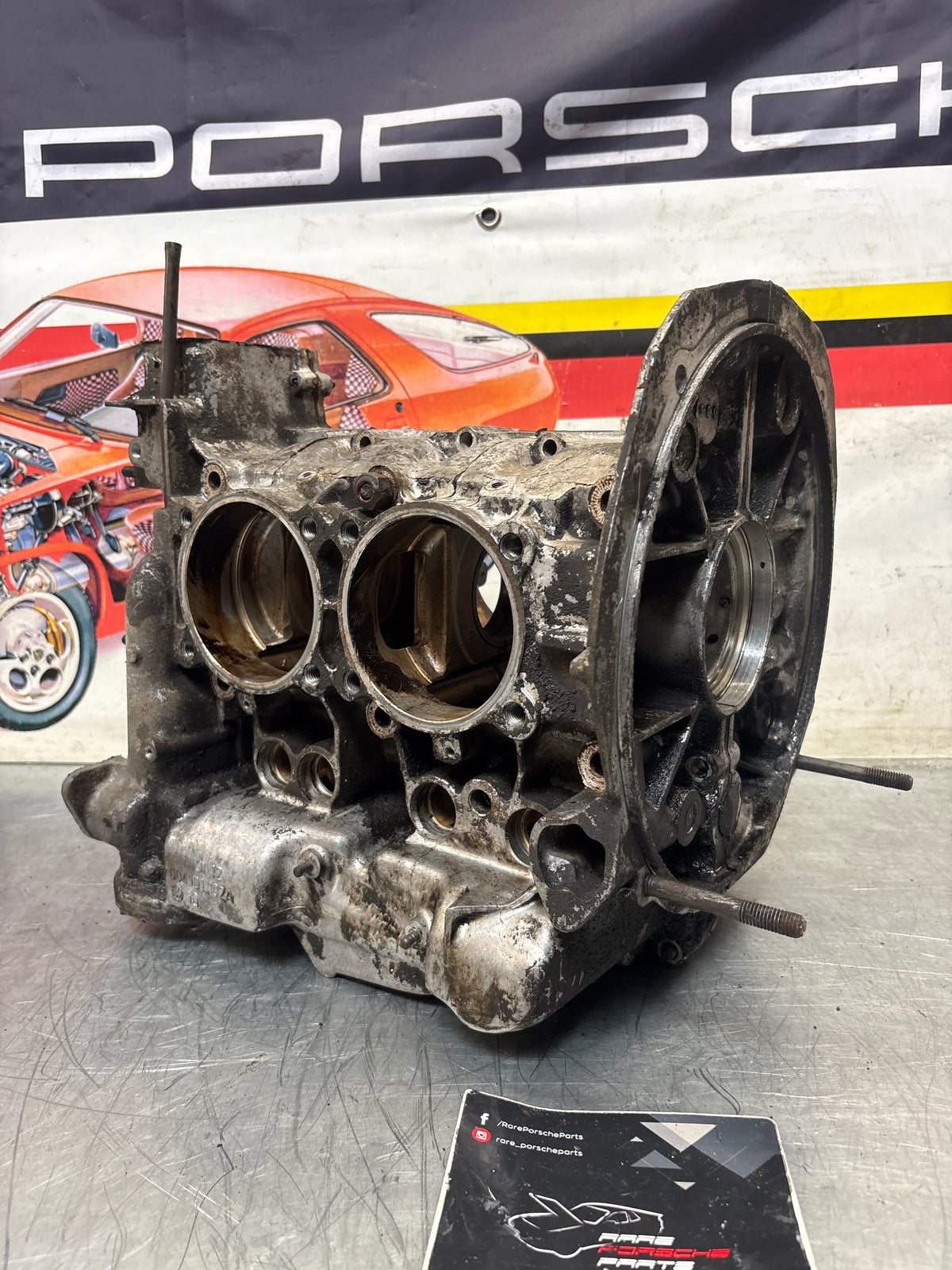 Porsche 914 1.8L engine case, used EC040373