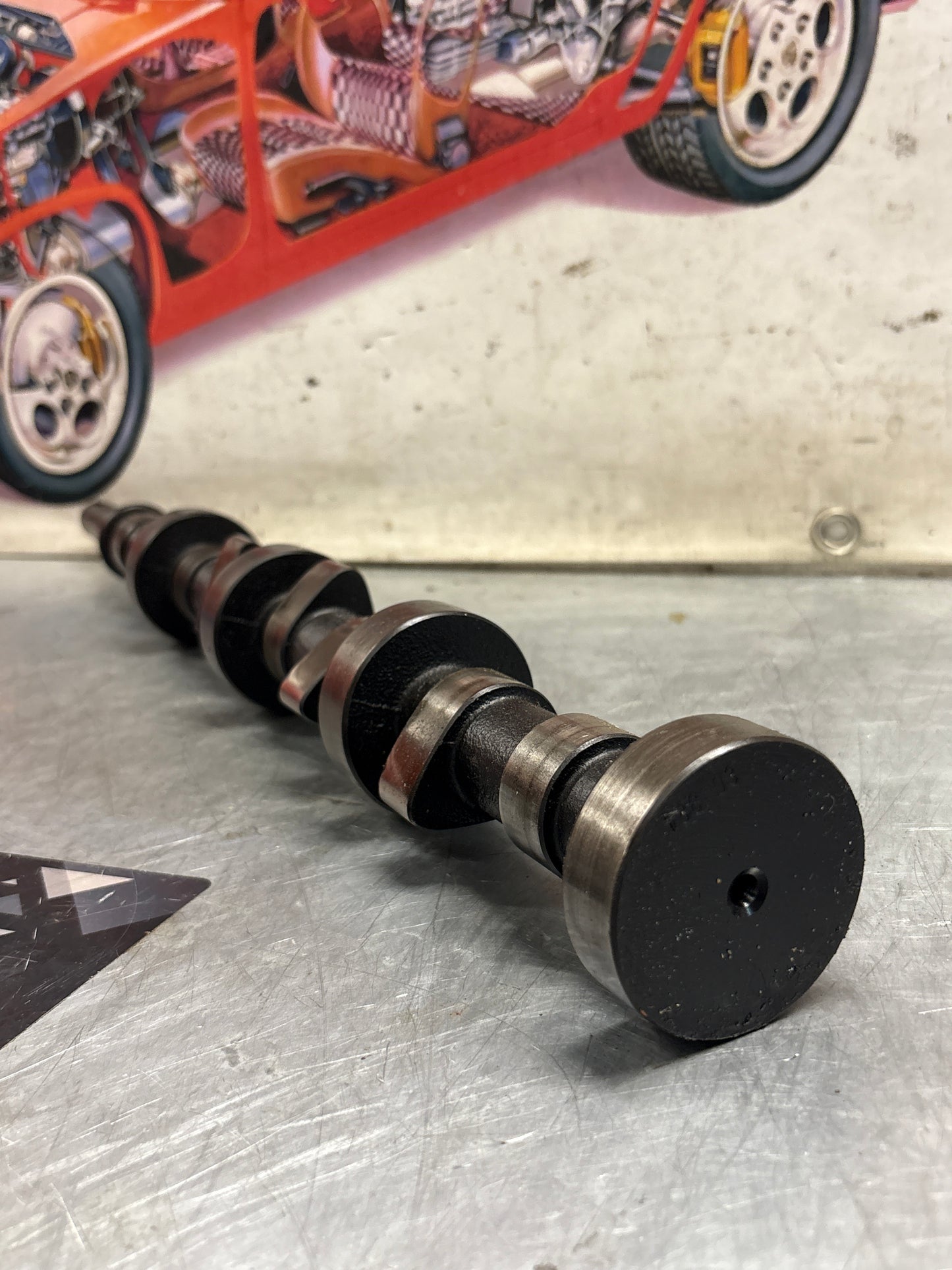 Porsche 928 cam shaft, used 9281051870R