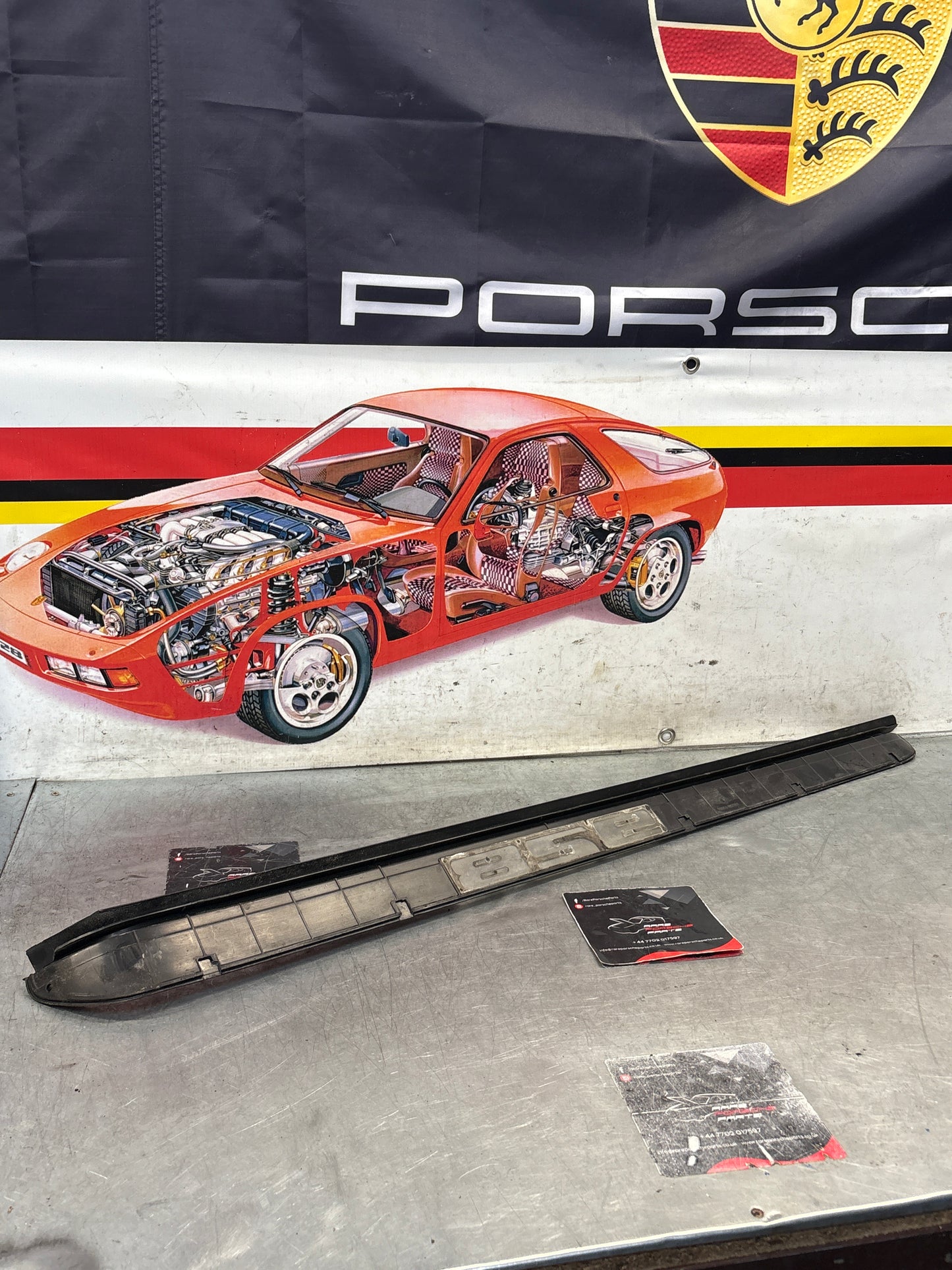 Porsche 928 scuff plate, door sill trim, left, N/S 92855105502 used