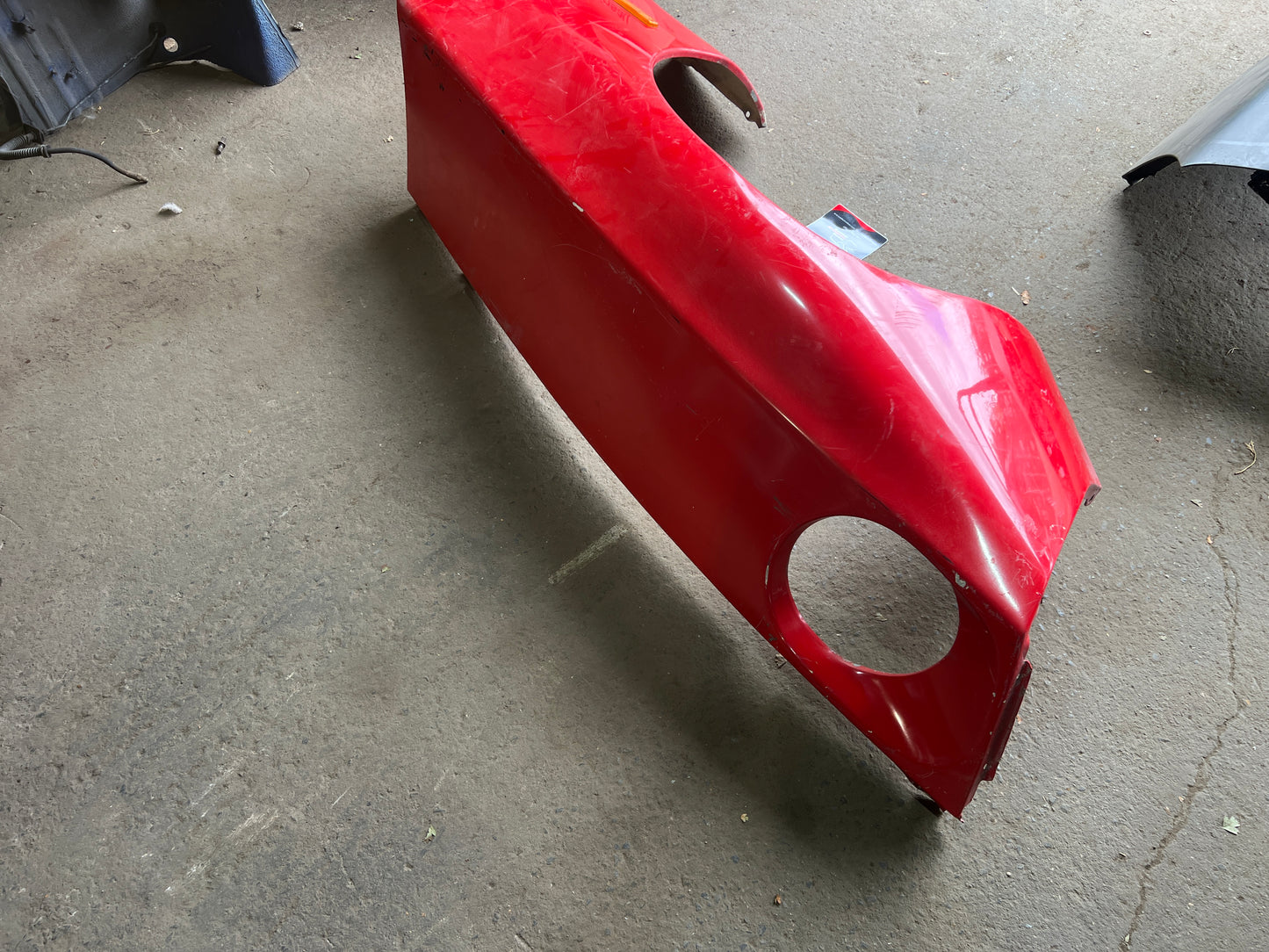 Porsche 928 -87 front left wing, 92850301103 used