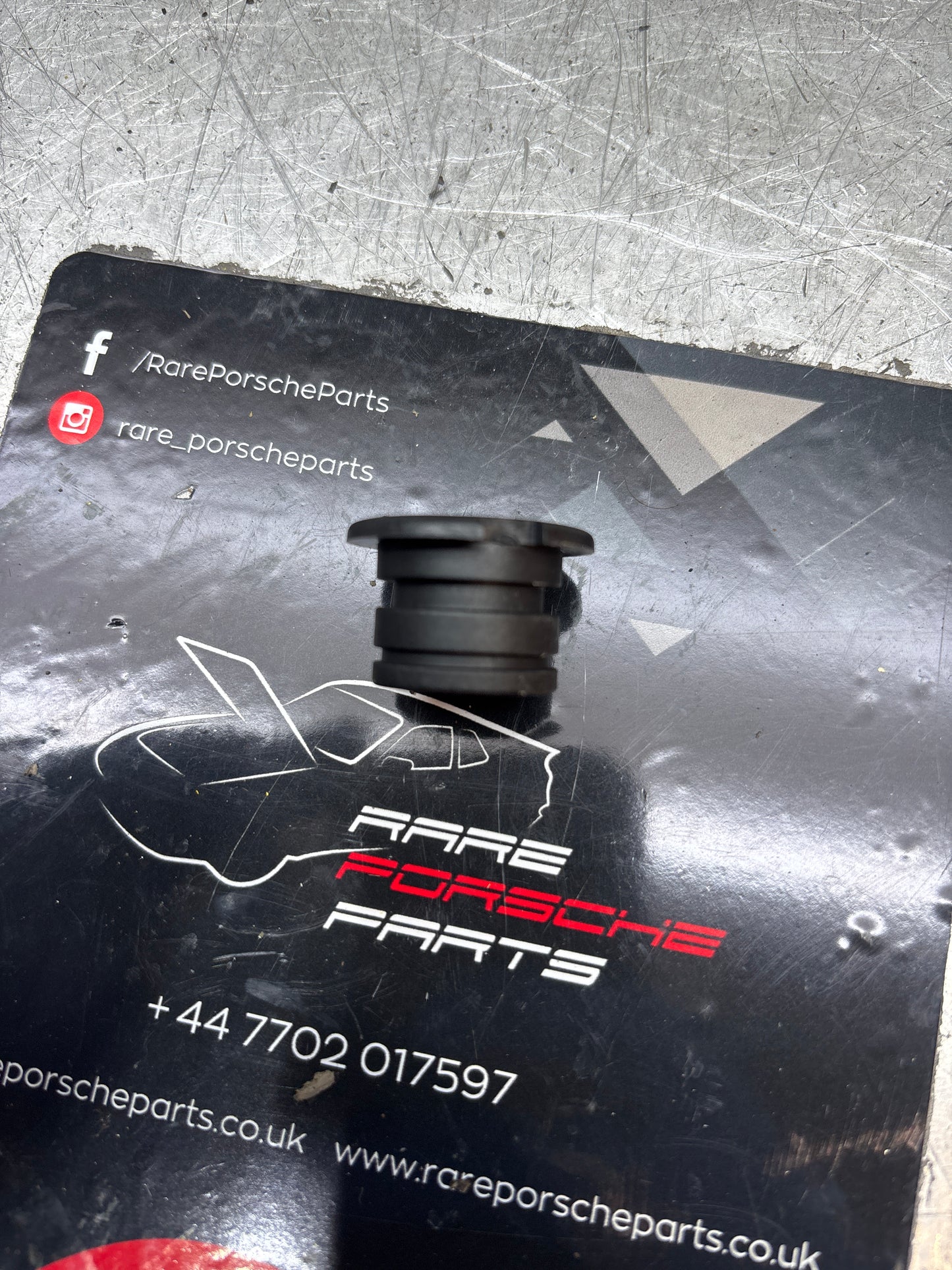 Porsche 928 944 16v cam cover plug, new 92810448501