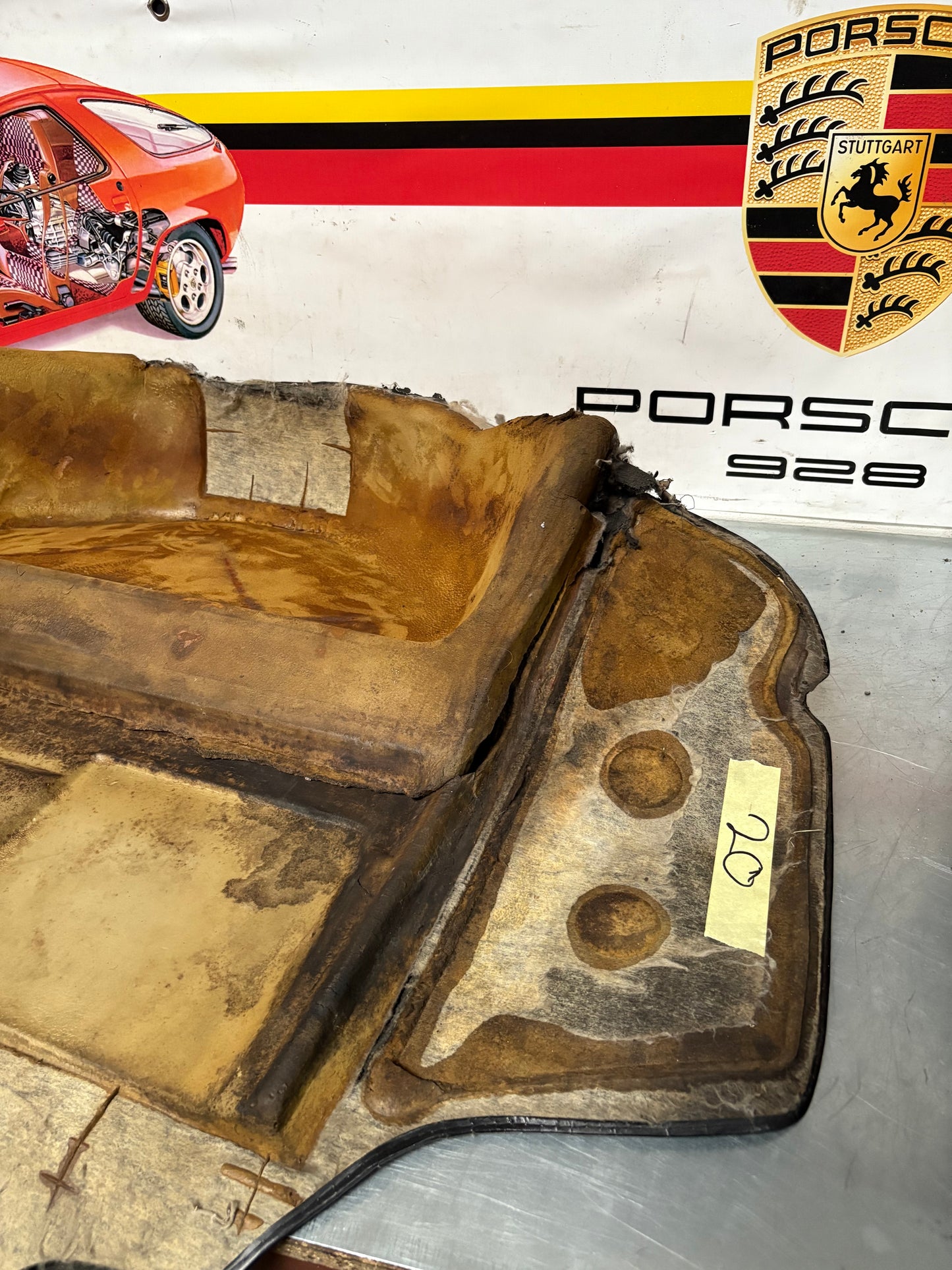 Porsche 944 from 85.5 black boot carpet 94555506303 used