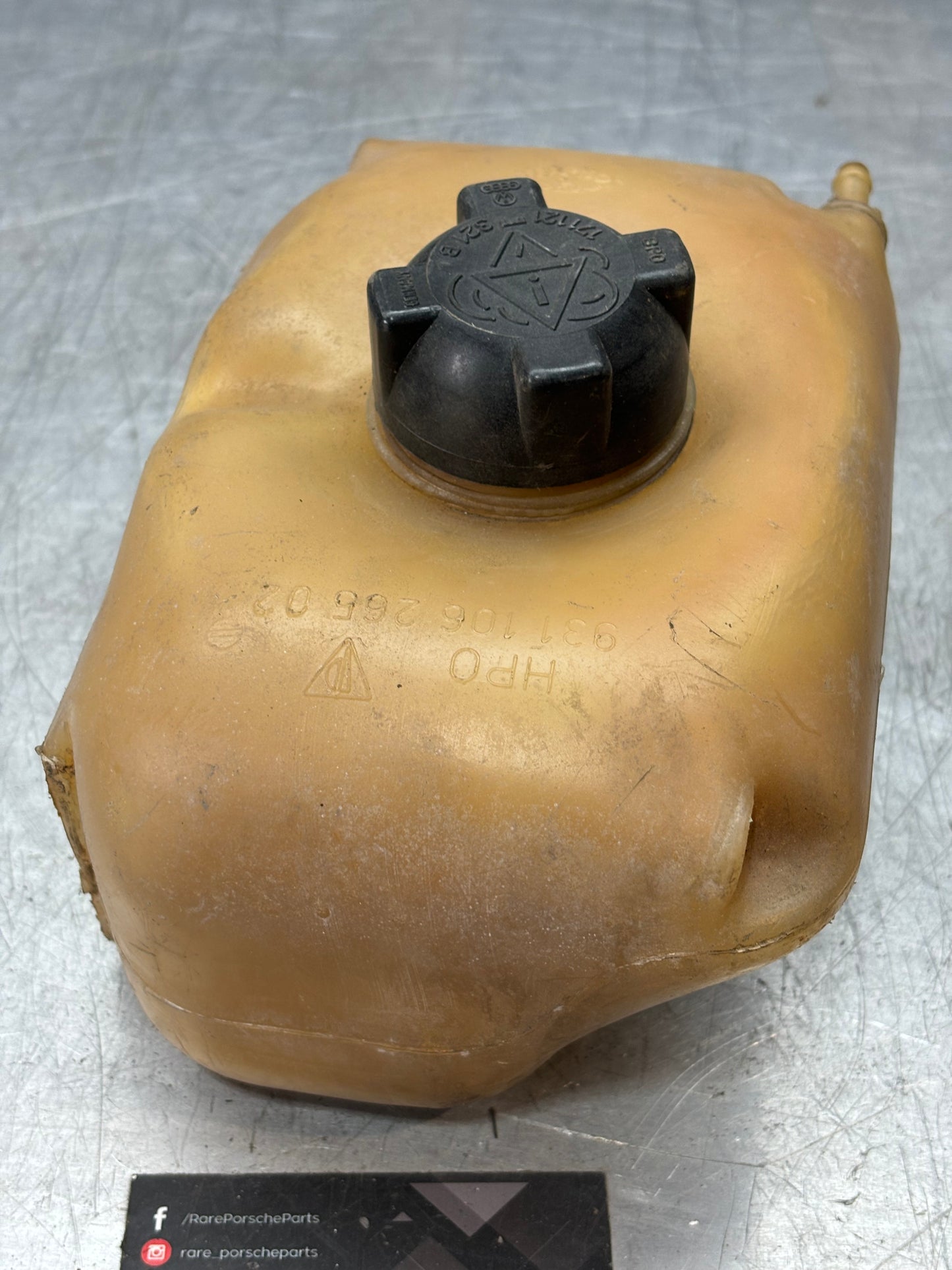 Porsche 924 Turbo Expansion tank, reservoir 93110626502 used