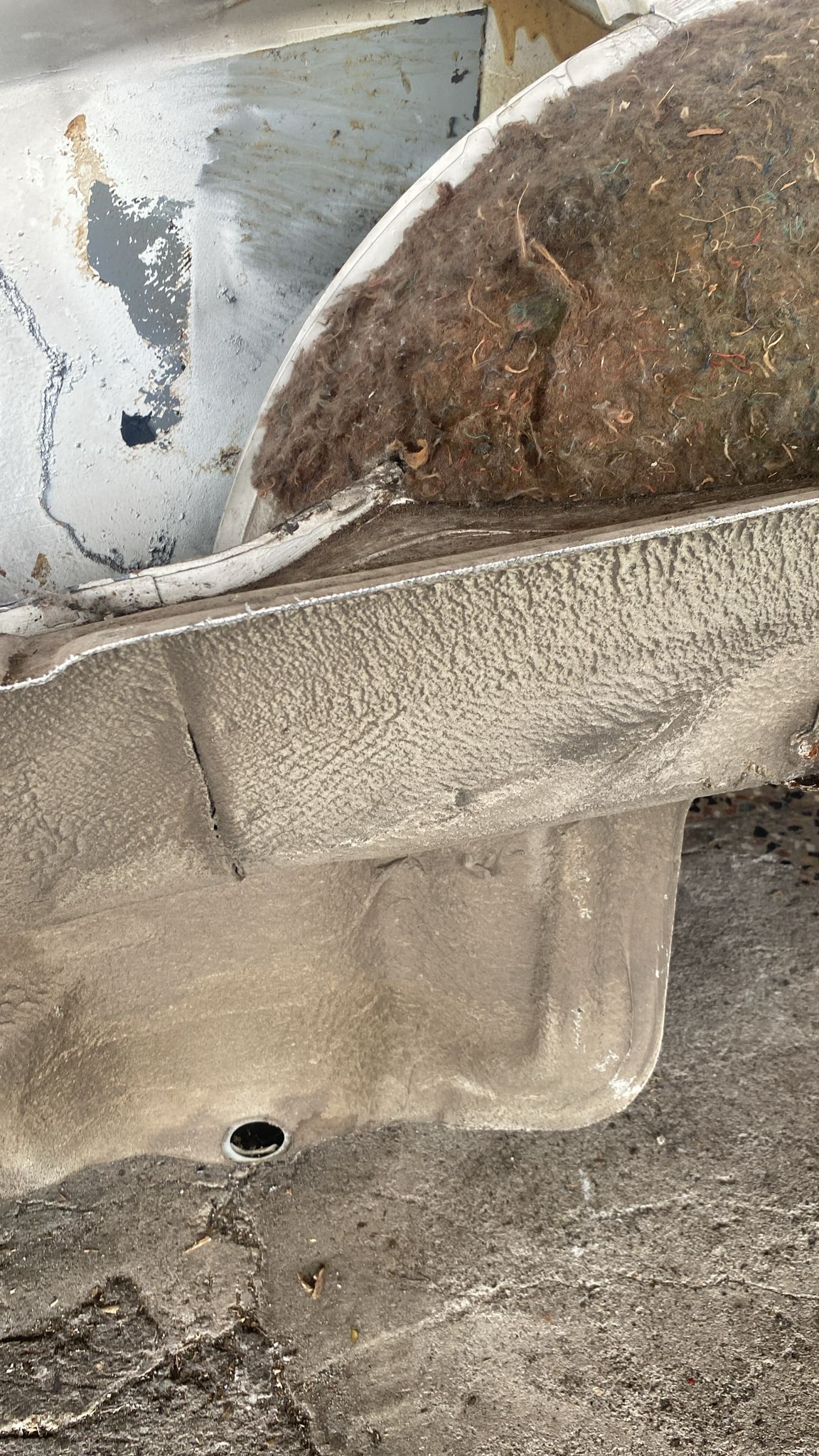 Porsche 944 left side cut, rear fender 94450390303,