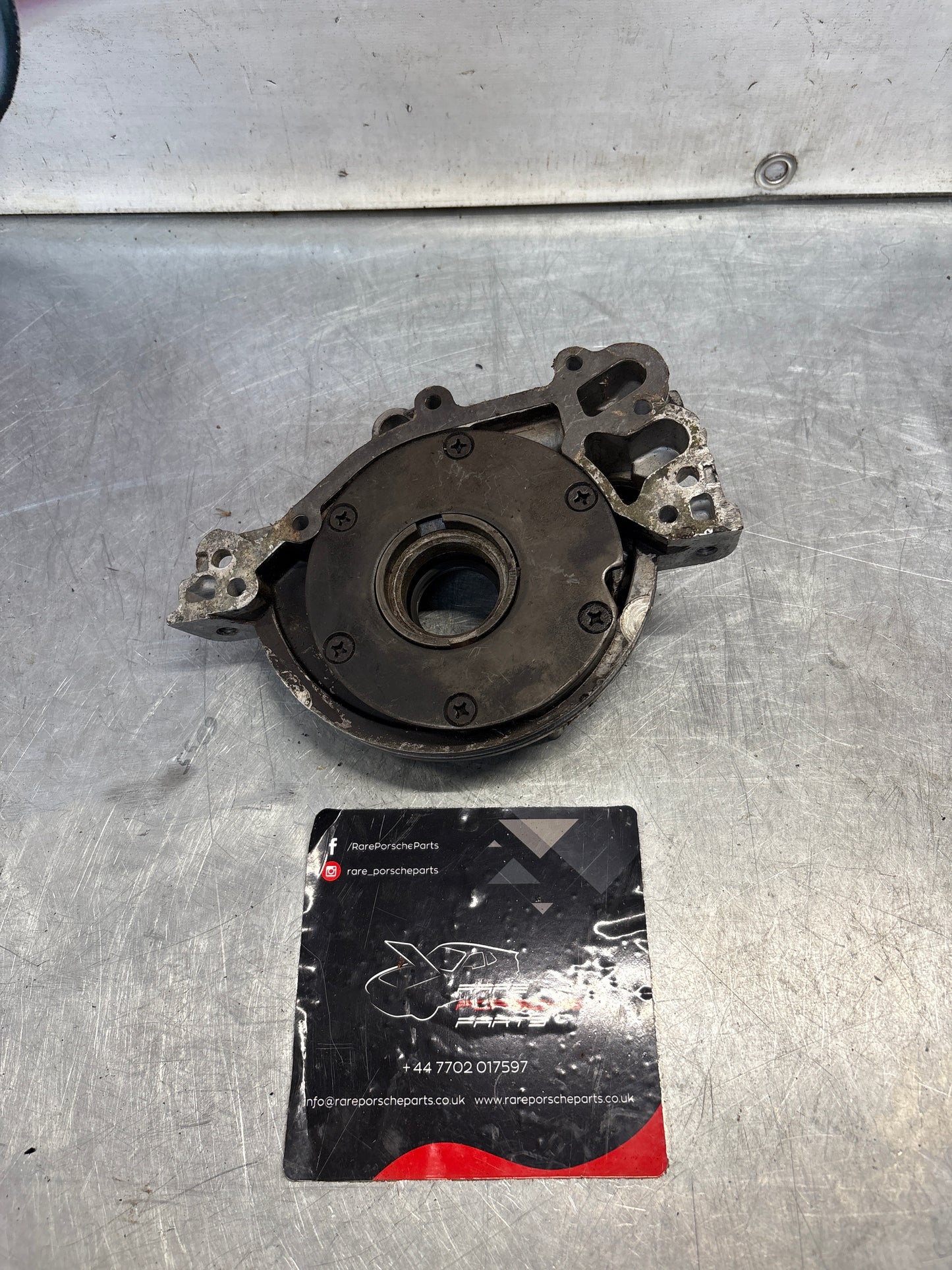 Porsche 924 2.0L oil pump, used 046115109A