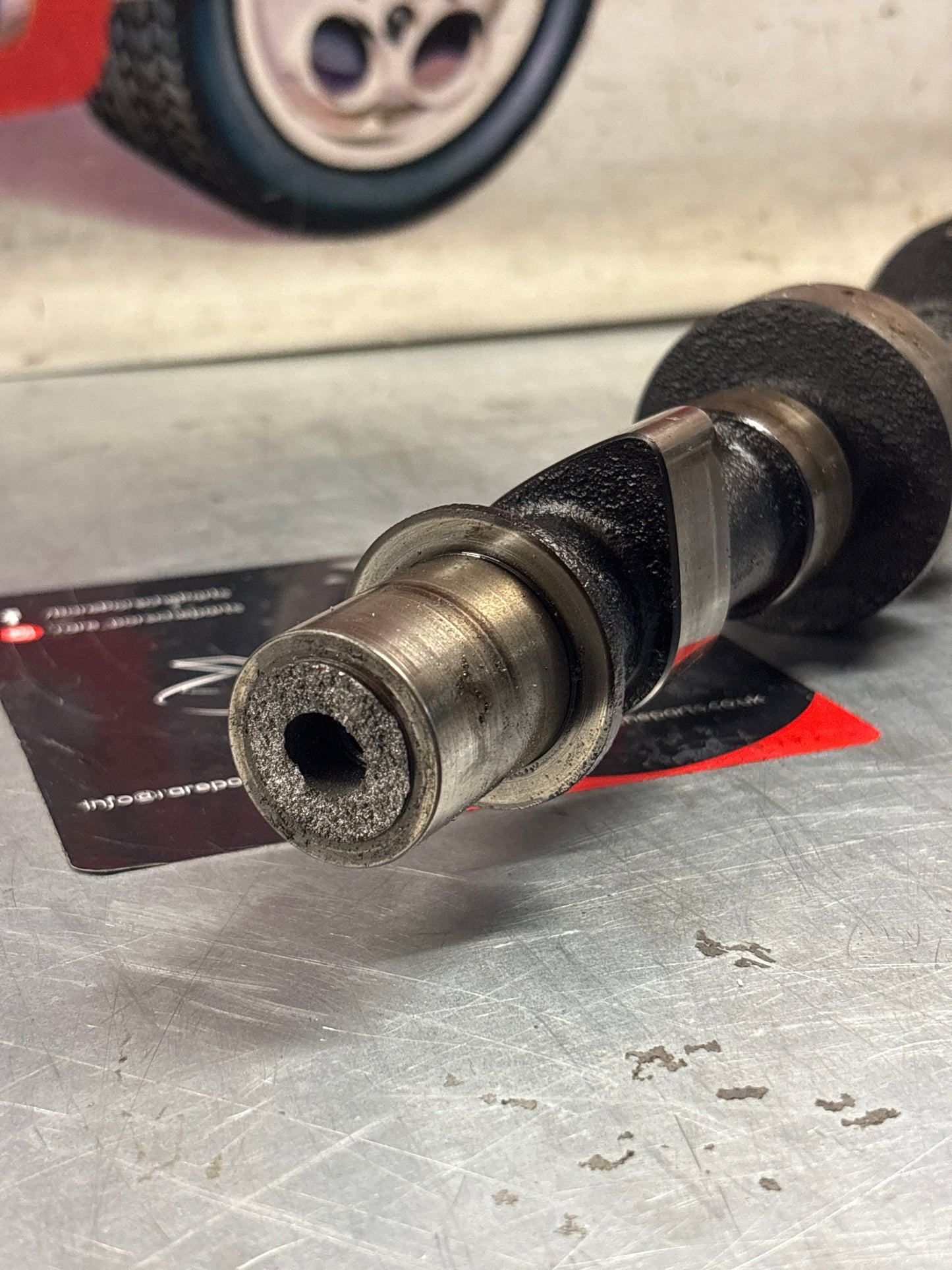 Porsche 944 Cam shaft, for spares or repair 9441051555R