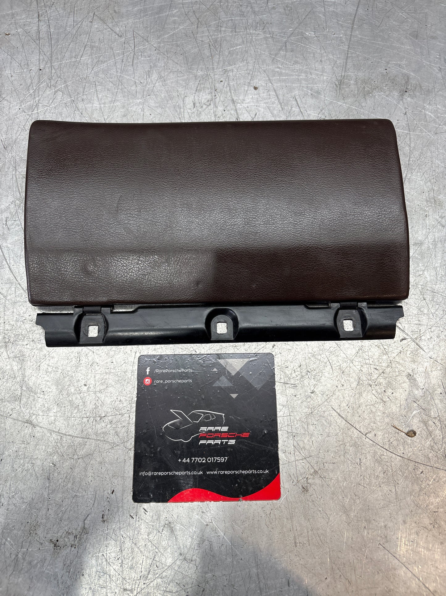 Porsche 944 85-92 glove box lid Brown used, no catches