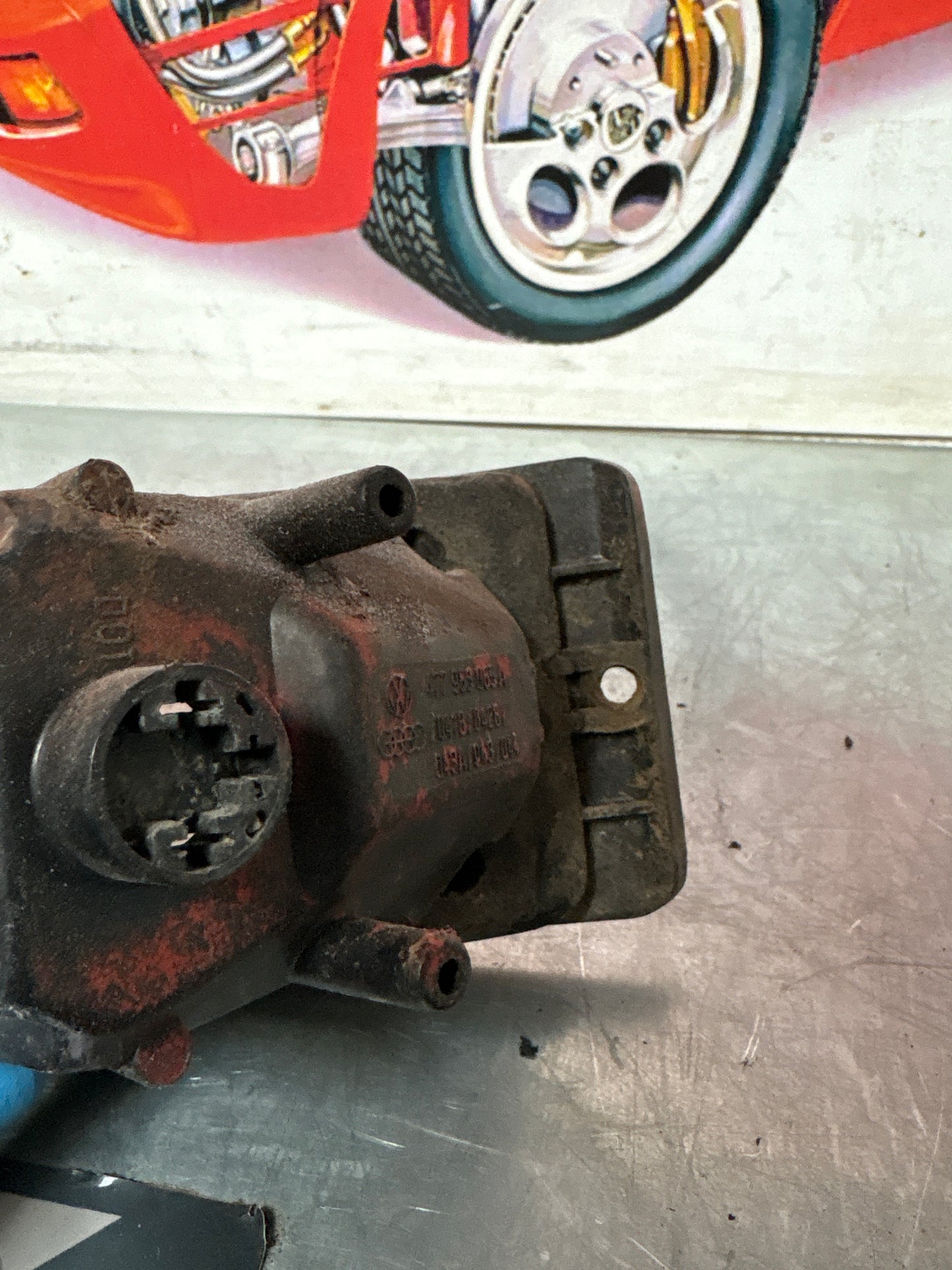 Porsche 924 O/S Front indicator unit, without lense used 477953065A