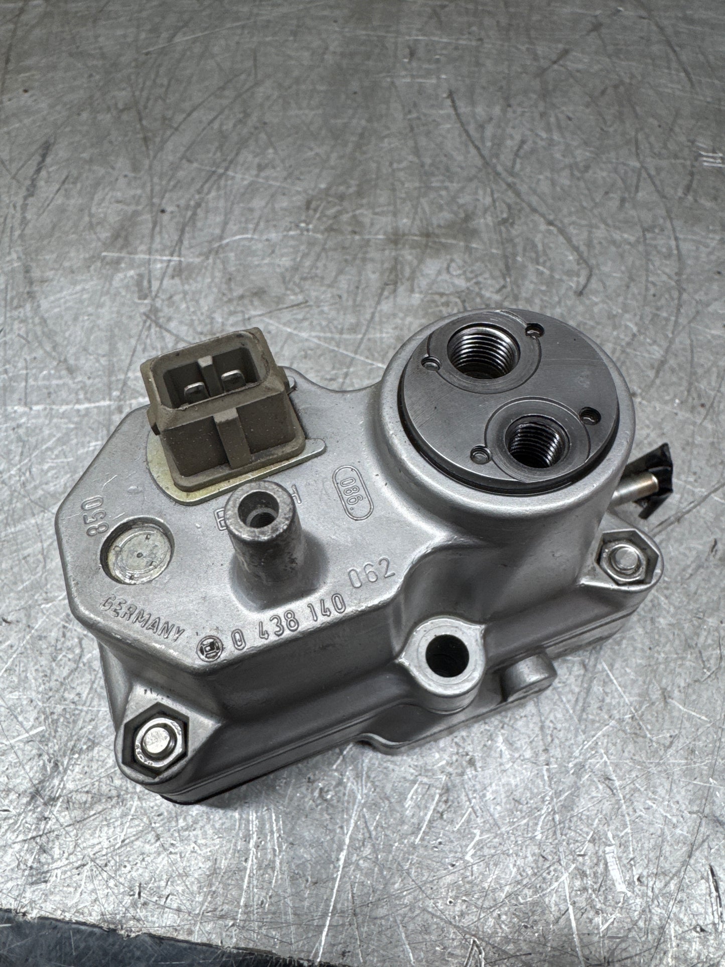 Refurbished Porsche 924 Turbo Warm up regulator (WUR) 0438140062