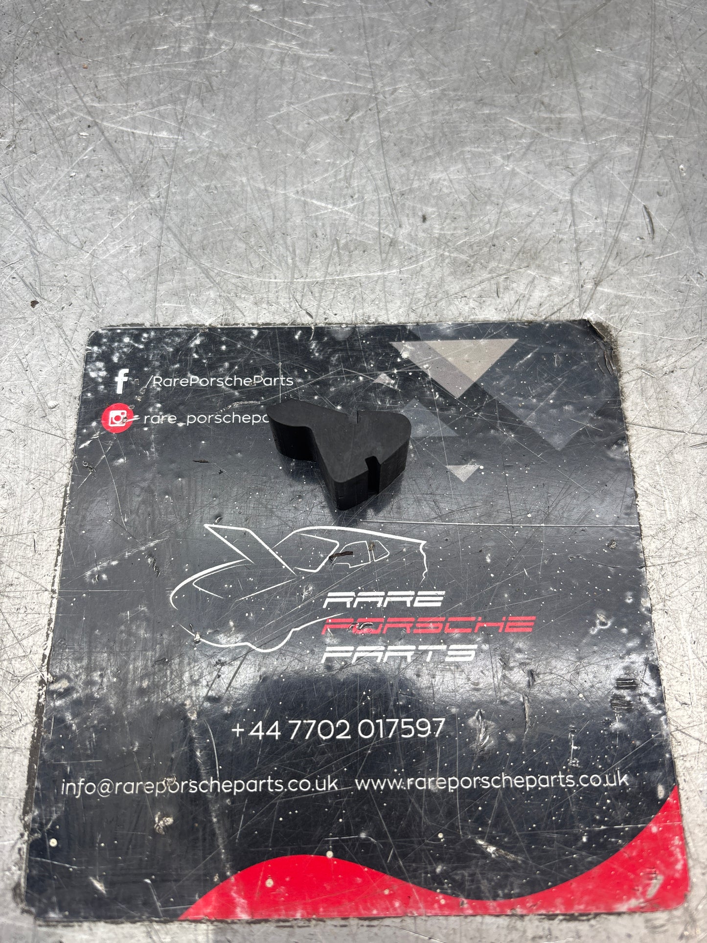 Porsche 924 944 Bonnet Guide Piece 93751123700 new