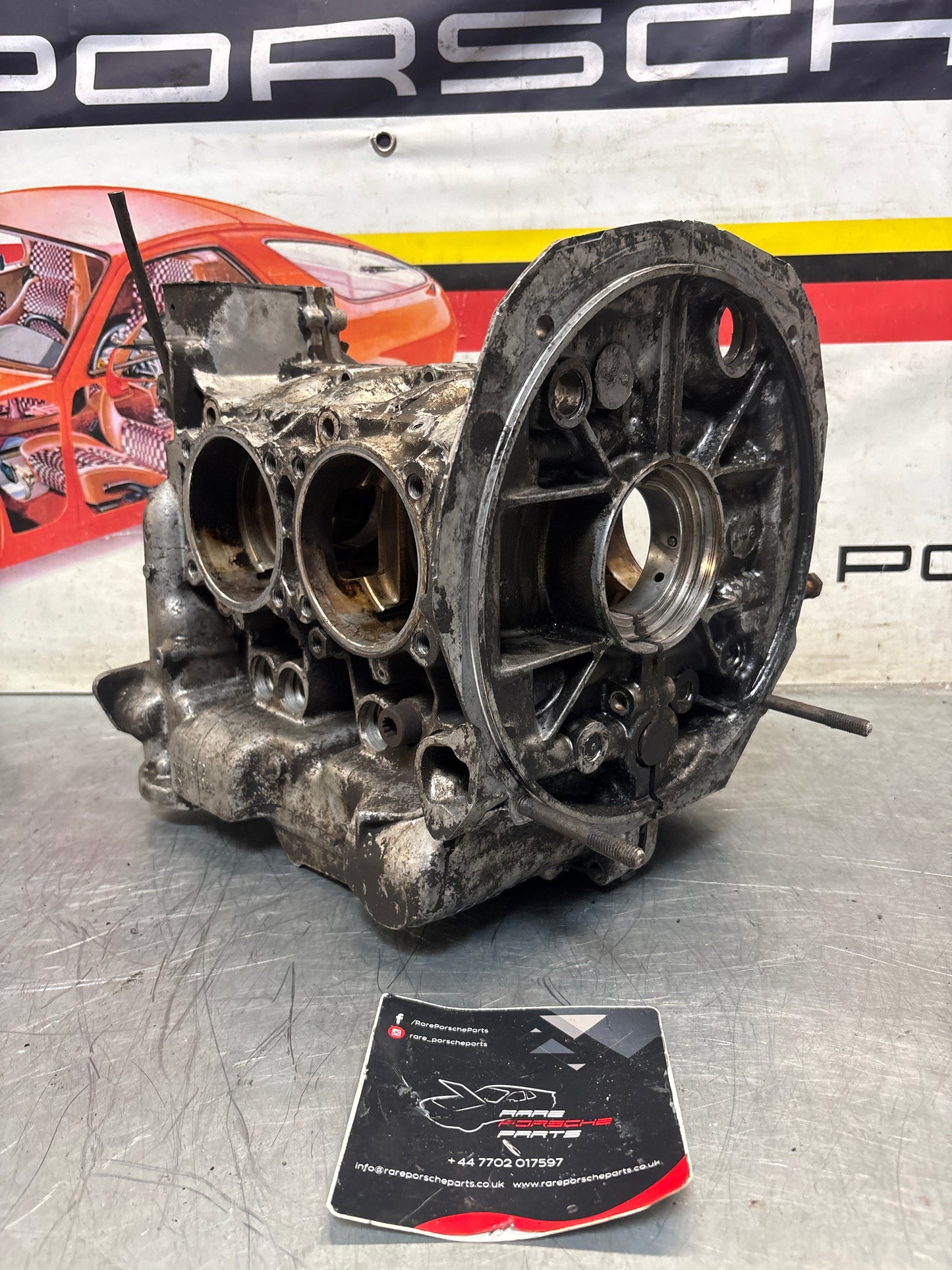 Porsche 914 1.8L engine case, used EC011666