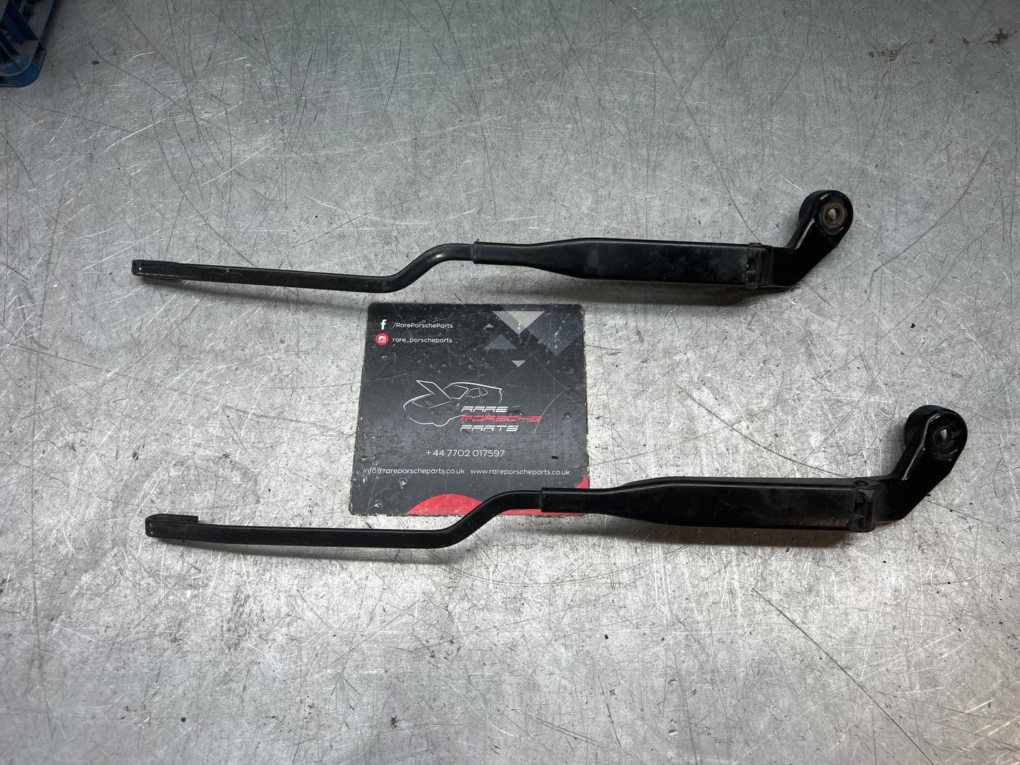 Porsche 944 S2 pair of front wiper arms 94562802802 used