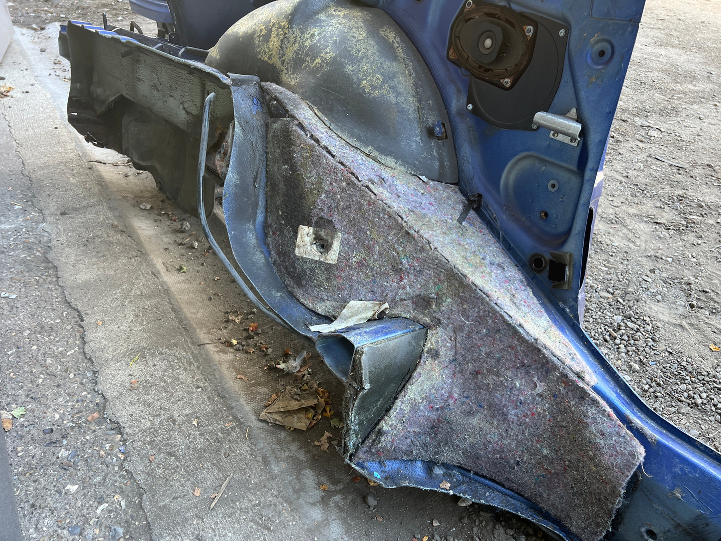 Porsche 944 left side cut, rear fender with sill 94450390303, 94450361102