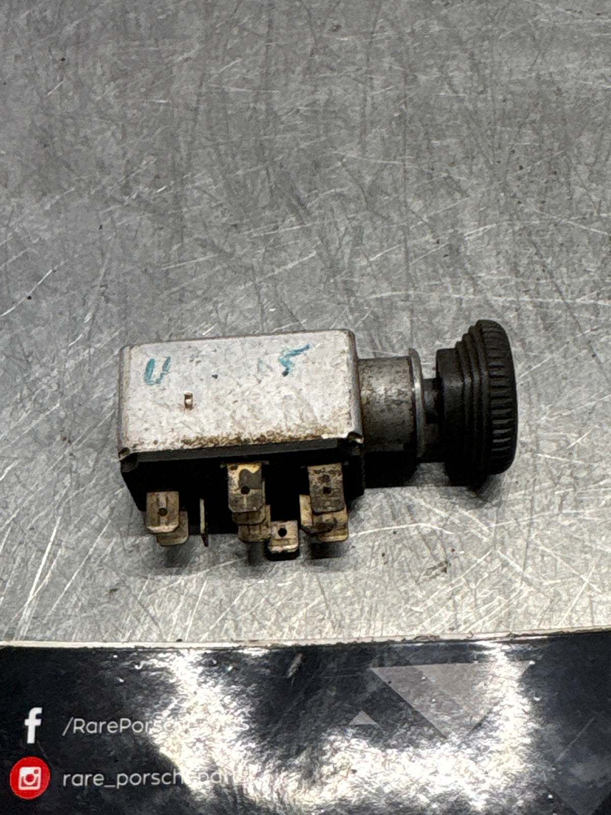 Porsche 914 headlight switch, used 91461341410