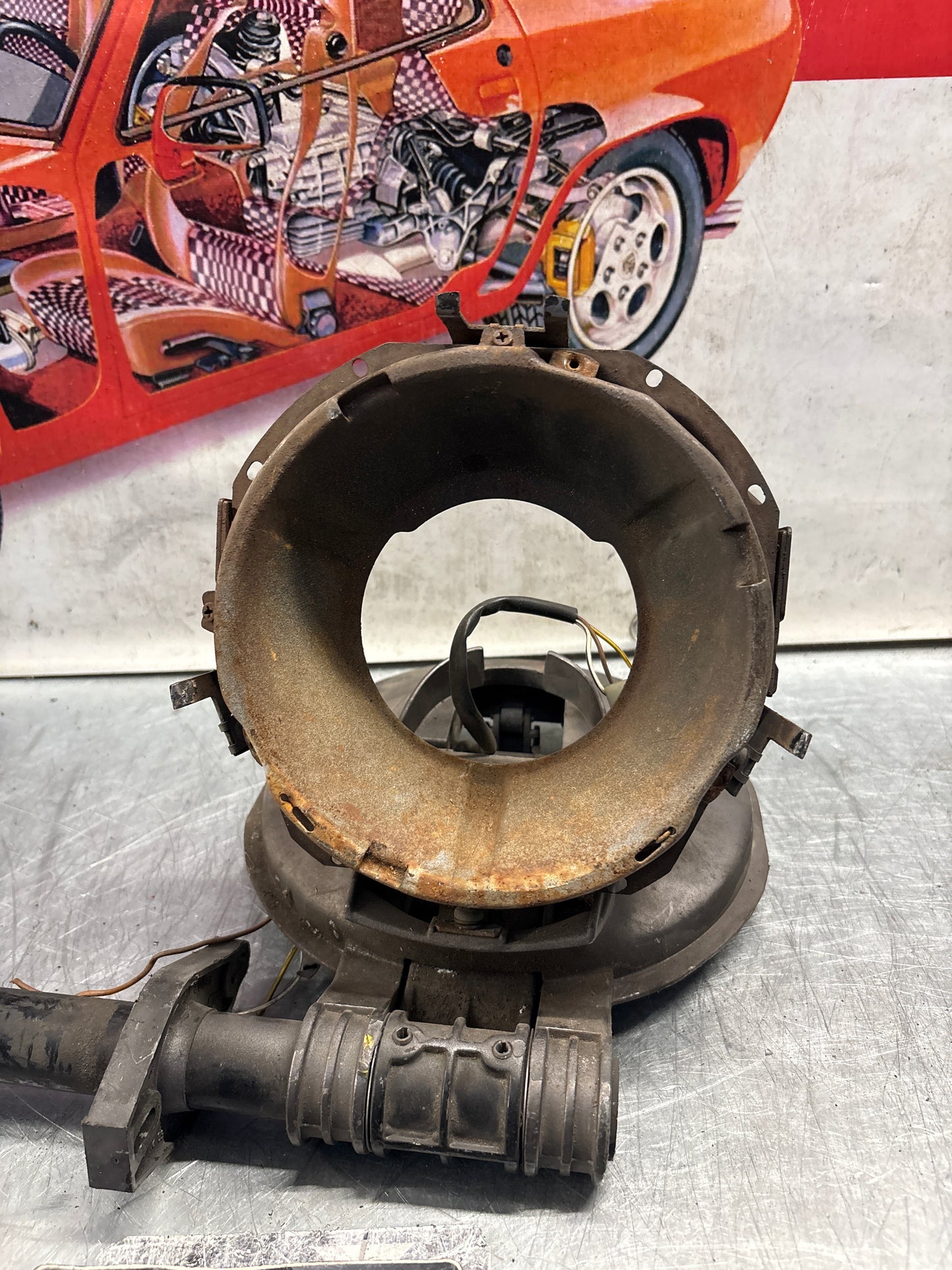 Porsche 928 right headlight swivel frame 92875024902 92875024302 used