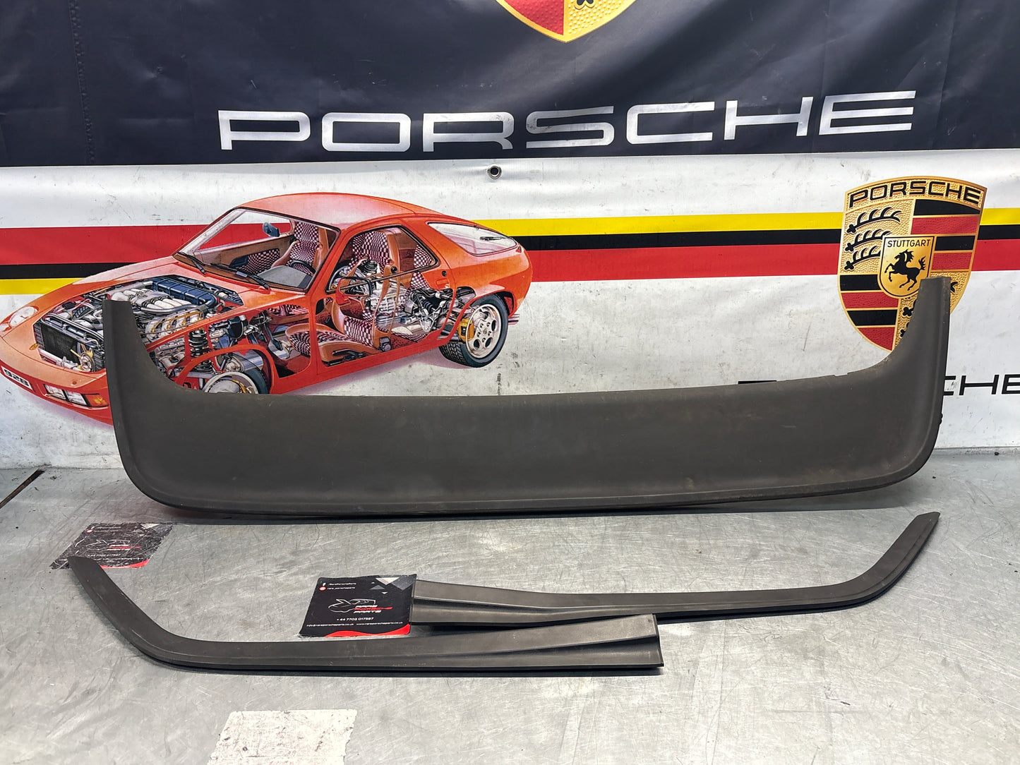 Porsche 944 set of rear boot rubber spoiler used 93751255500 / 93751255700 / 93751255800