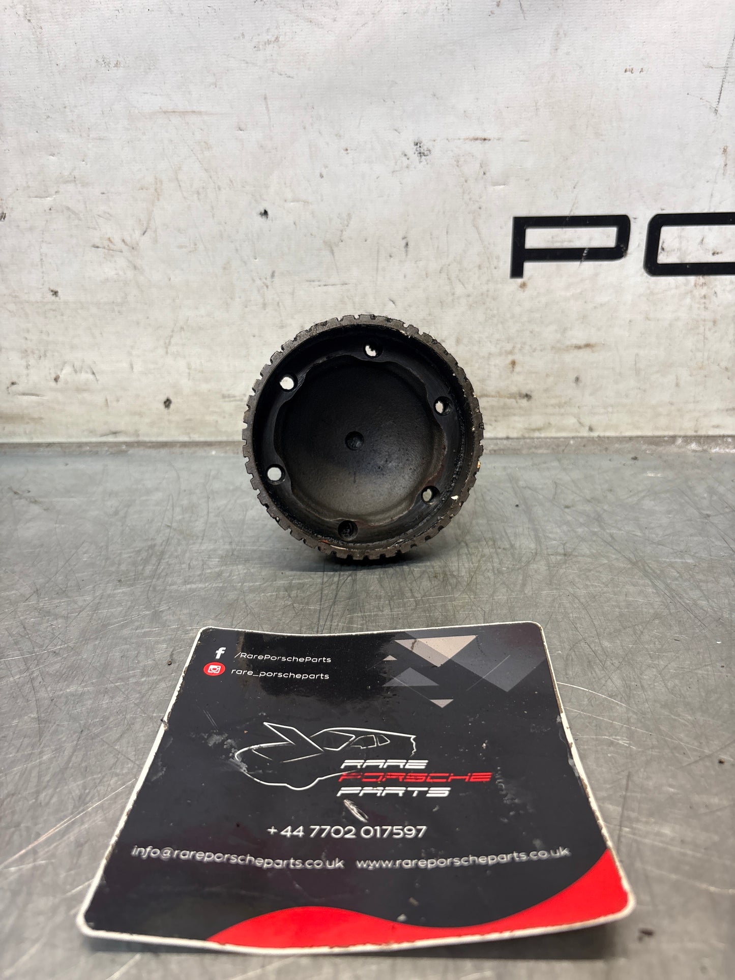 Porsche 944 S2/Turbo 968 Albero ruota posteriore OEM 95133223535, usato
