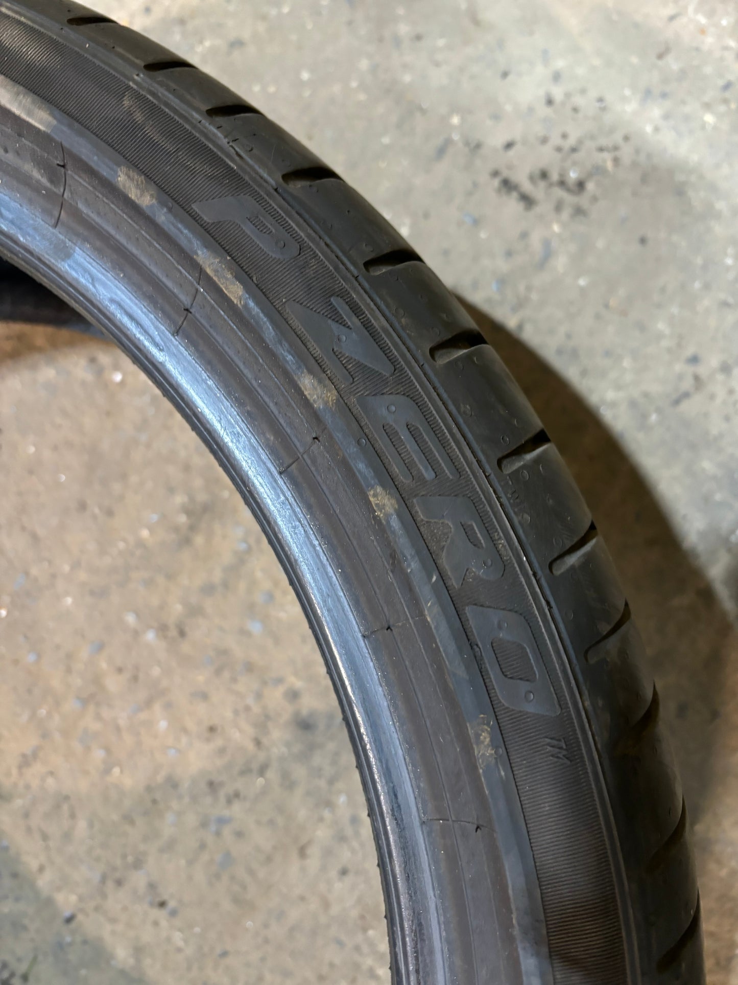 Pirelli Pzero235/35 R19 used tyre 6.4mm