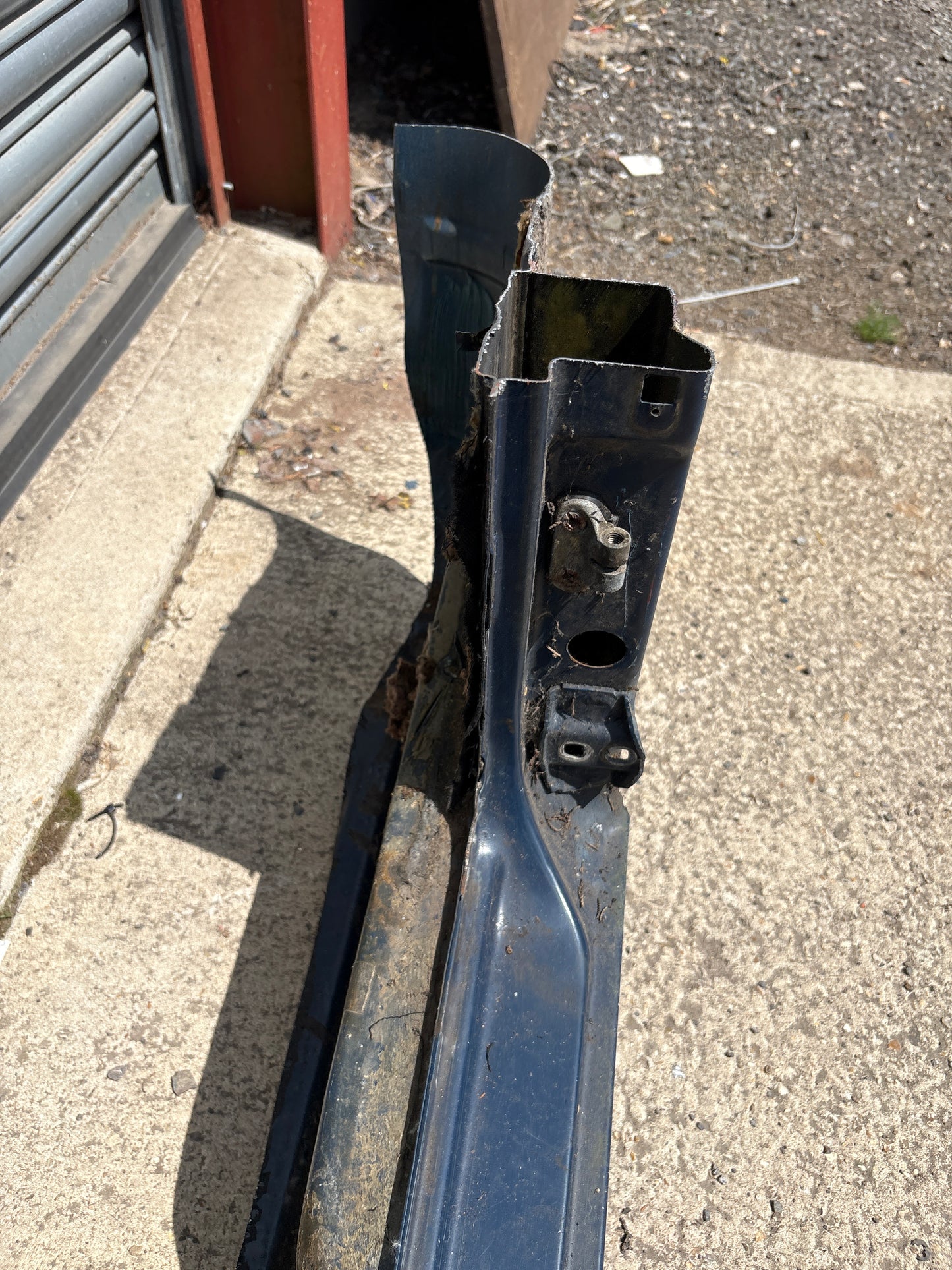 Porsche 924 right side cut, rear fender with sill