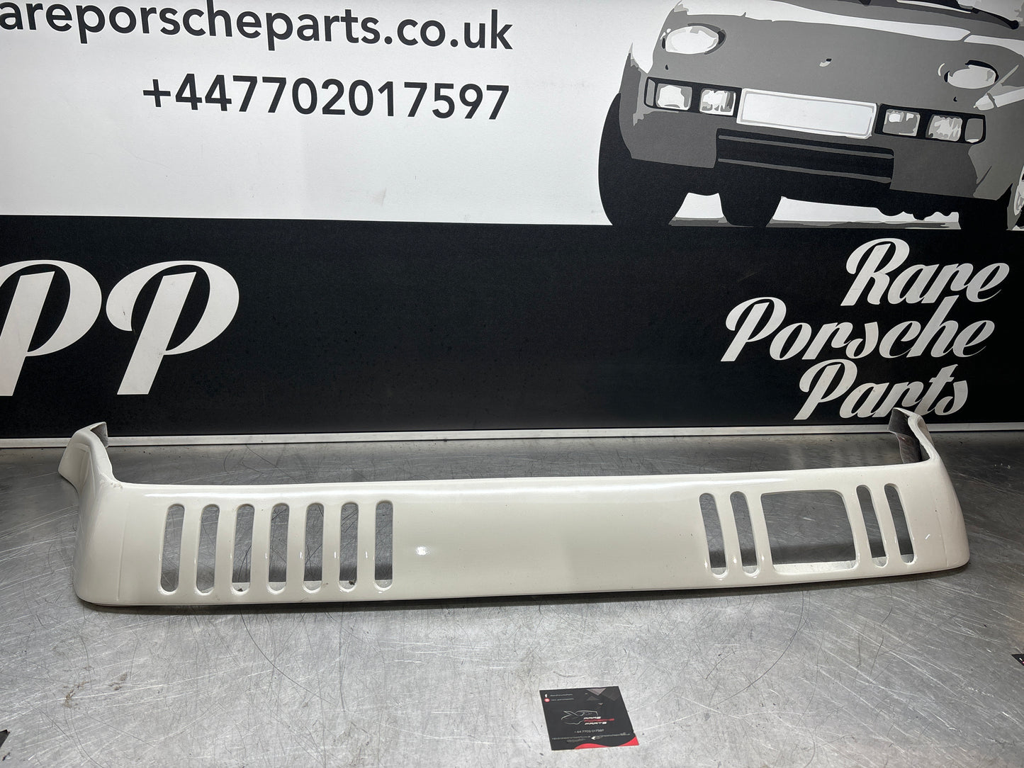 Porsche 944 Unterer Heckspoiler / Splitter / Schließblech 94450592900 Aftermarket