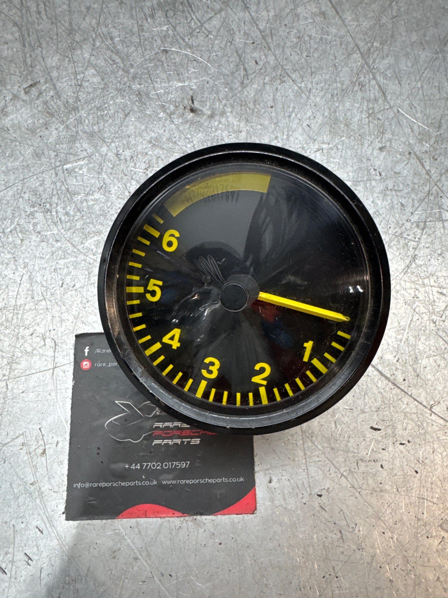 Porsche 944 early rev counter tacho yellow 94464120300